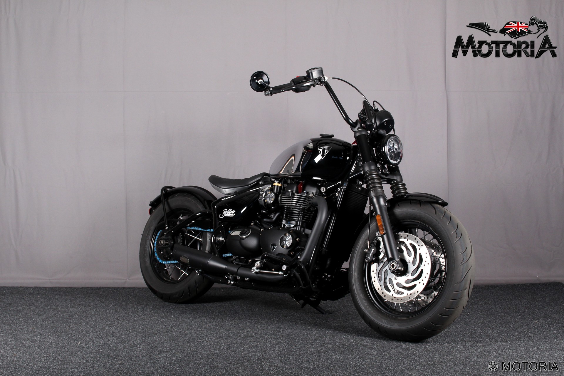 TRIUMPH Bonneville 1200 Bobber-image-0