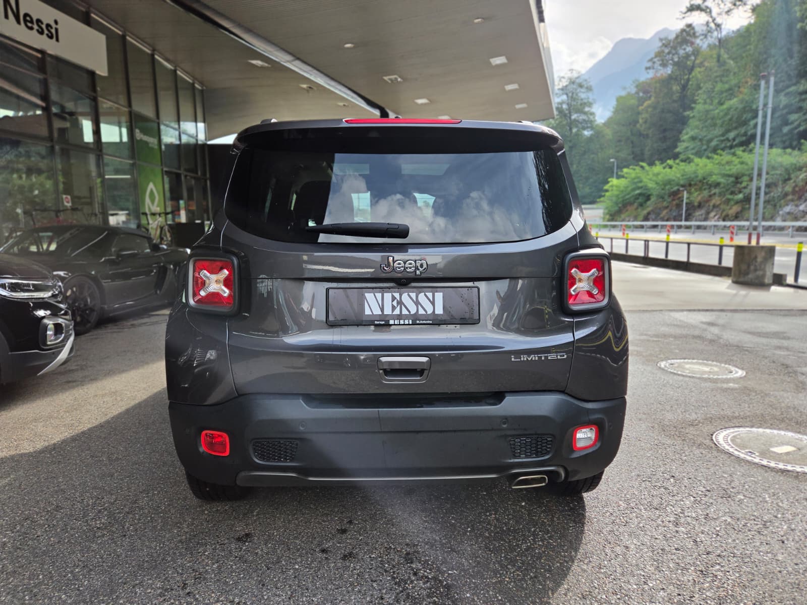 JEEP Renegade 1.3 GSE Turbo Limited-showroom-element-3