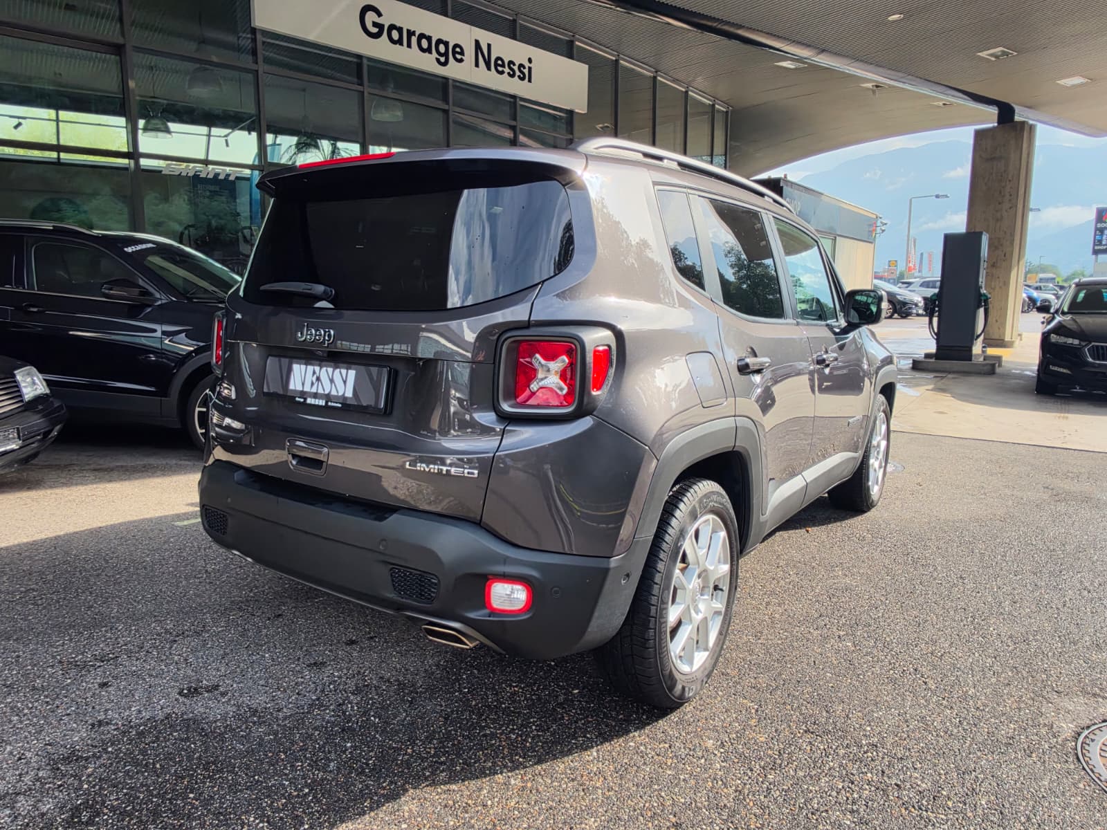 JEEP Renegade 1.3 GSE Turbo Limited-showroom-element-2