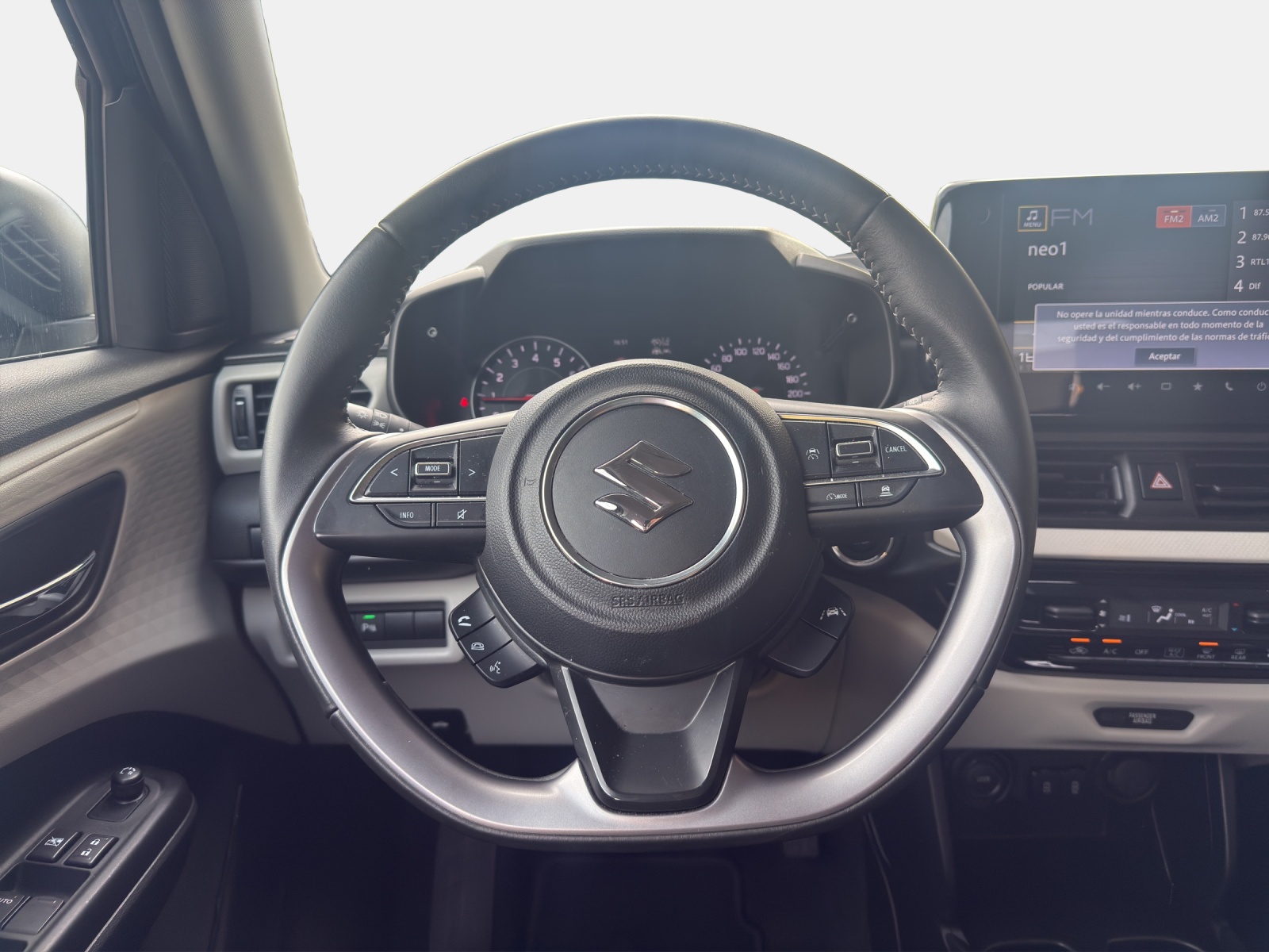 SUZUKI Swift 1.2/82 Compact+ Hybrid 4x4-image-12
