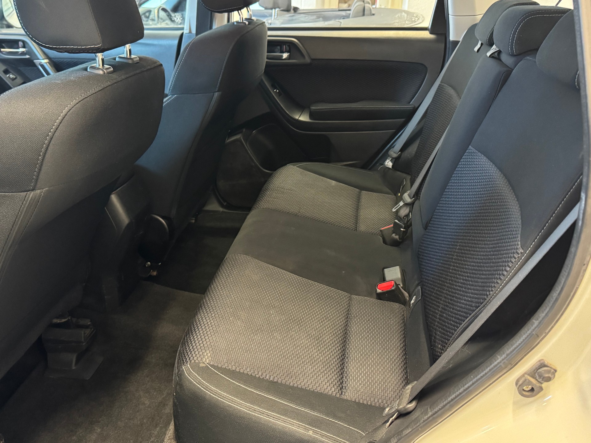 SUBARU Forester 2.0D Advantage Lineatronic-image-13