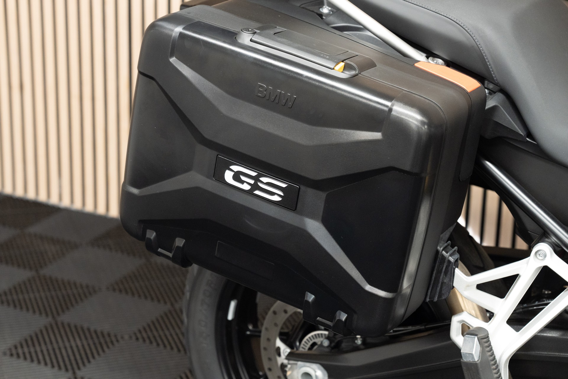 BMW F 800 GS-showroom-element-3