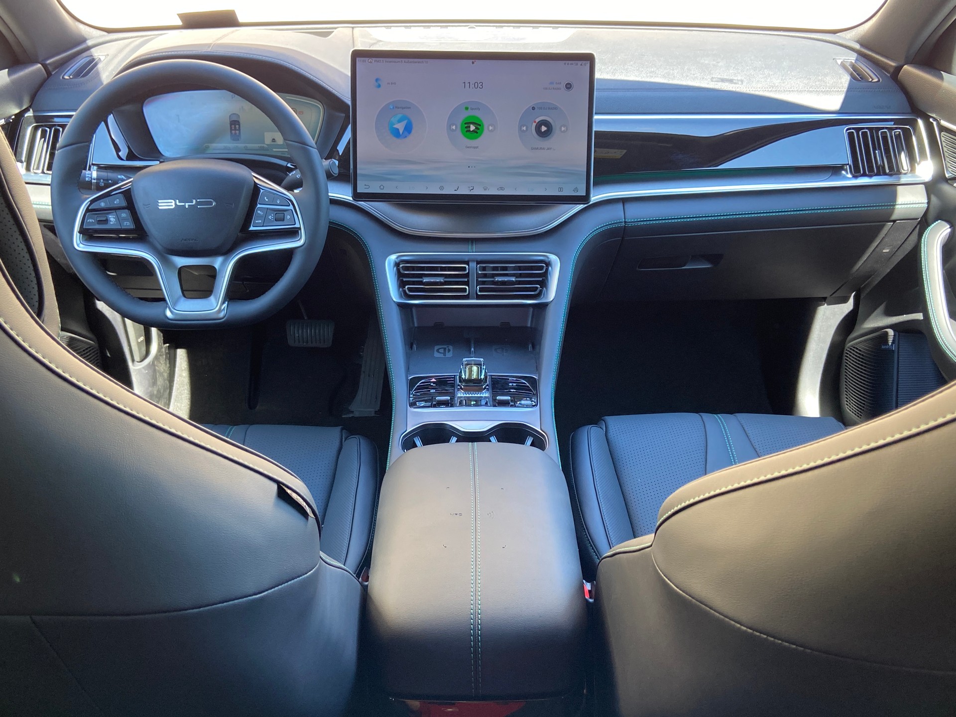 BYD Seal U DM-i Design AWD-showroom-element-3