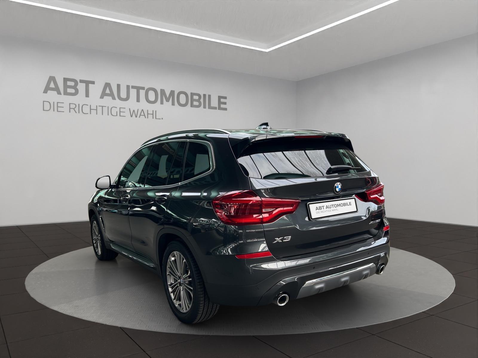 BMW X3 30i xDrive-showroom-element-3