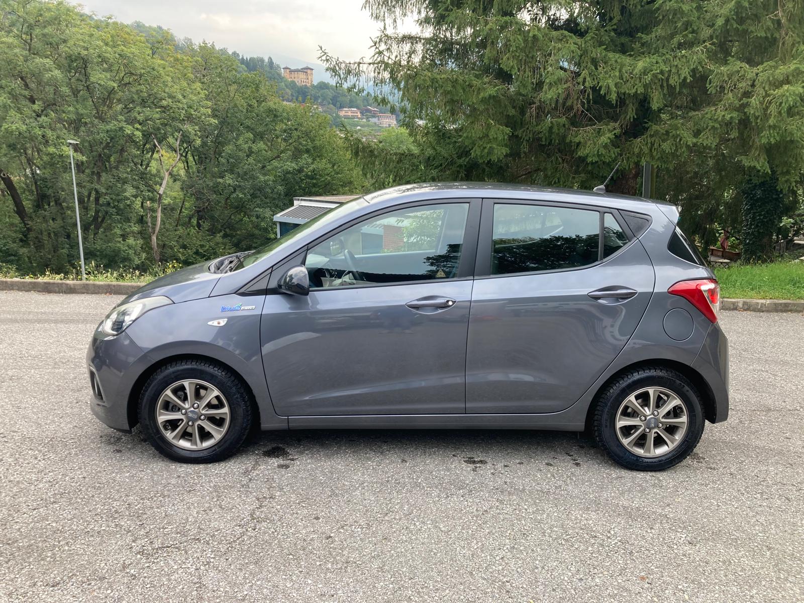 HYUNDAI i10 1.0 Style-showroom-element-3