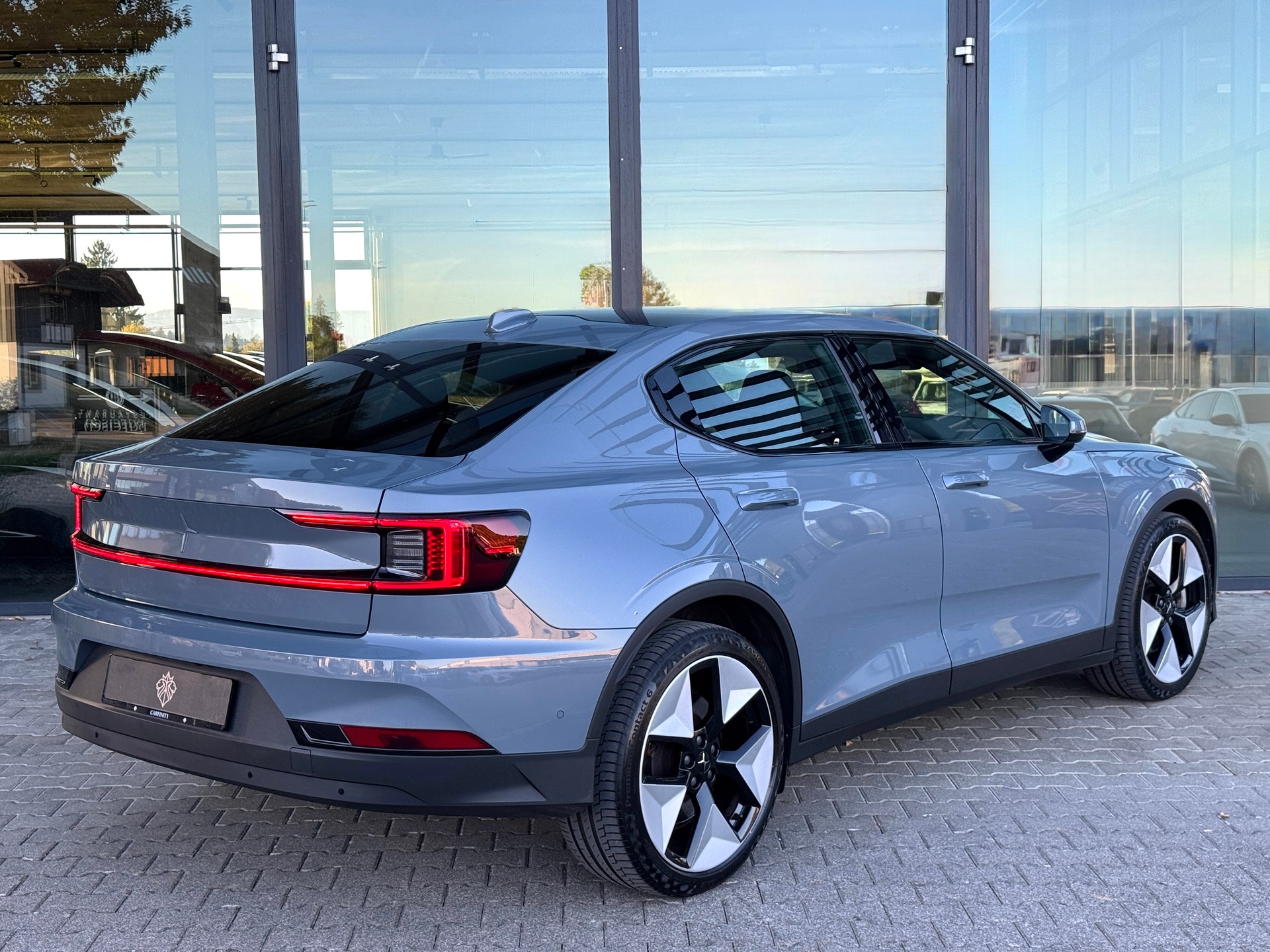 POLESTAR Polestar 2 Long Range Dual 78 kWh MY23-showroom-element-3