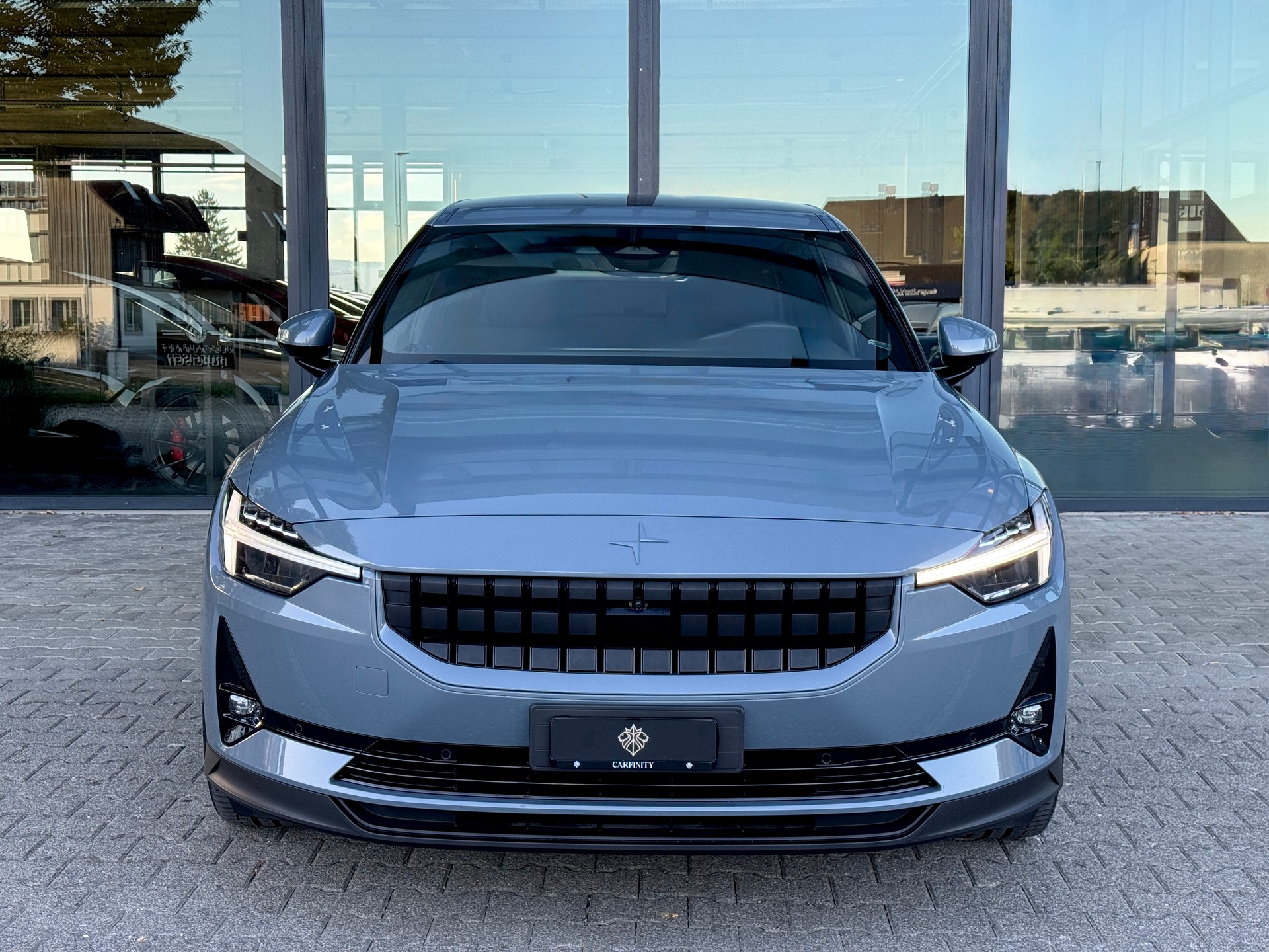 POLESTAR Polestar 2 Long Range Dual 78 kWh MY23-showroom-element-1