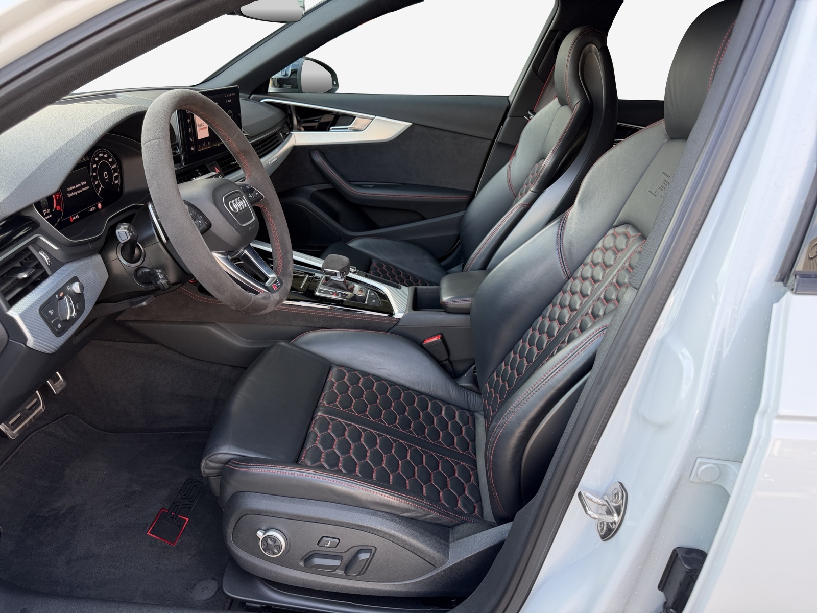 AUDI RS4 Avant quattro tiptronic-image-7