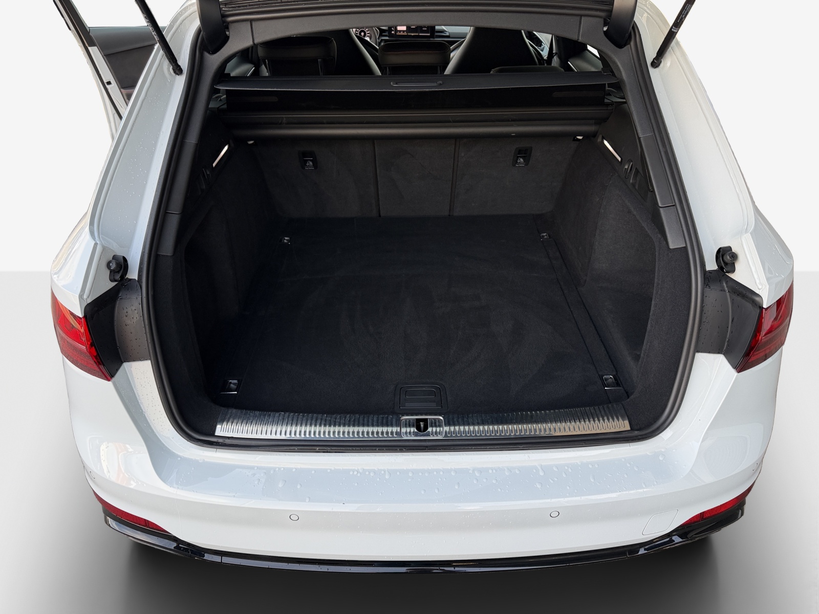 AUDI RS4 Avant quattro tiptronic-image-12