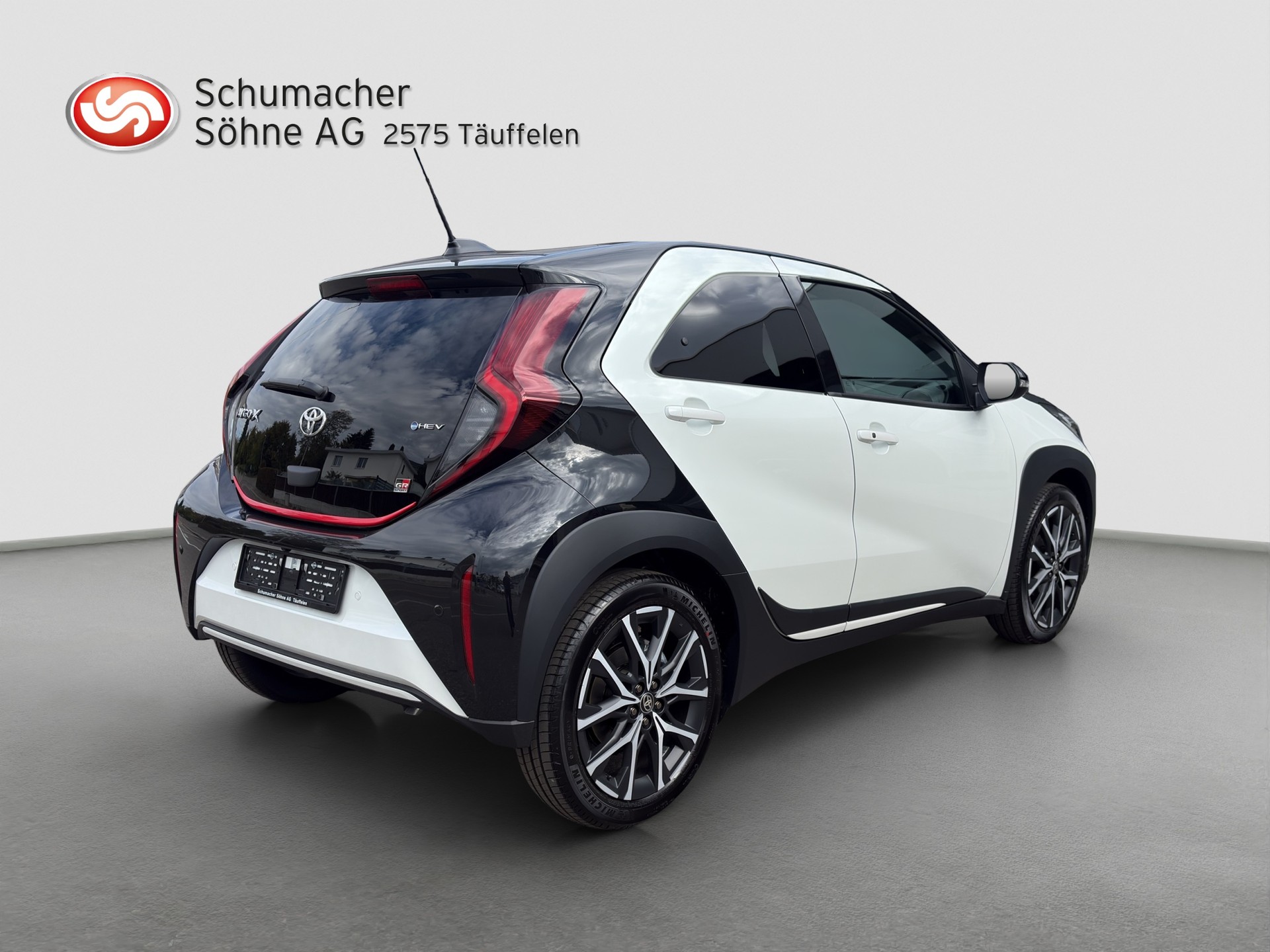 TOYOTA Aygo X 1.5 GR Sport e-CVT-image-4