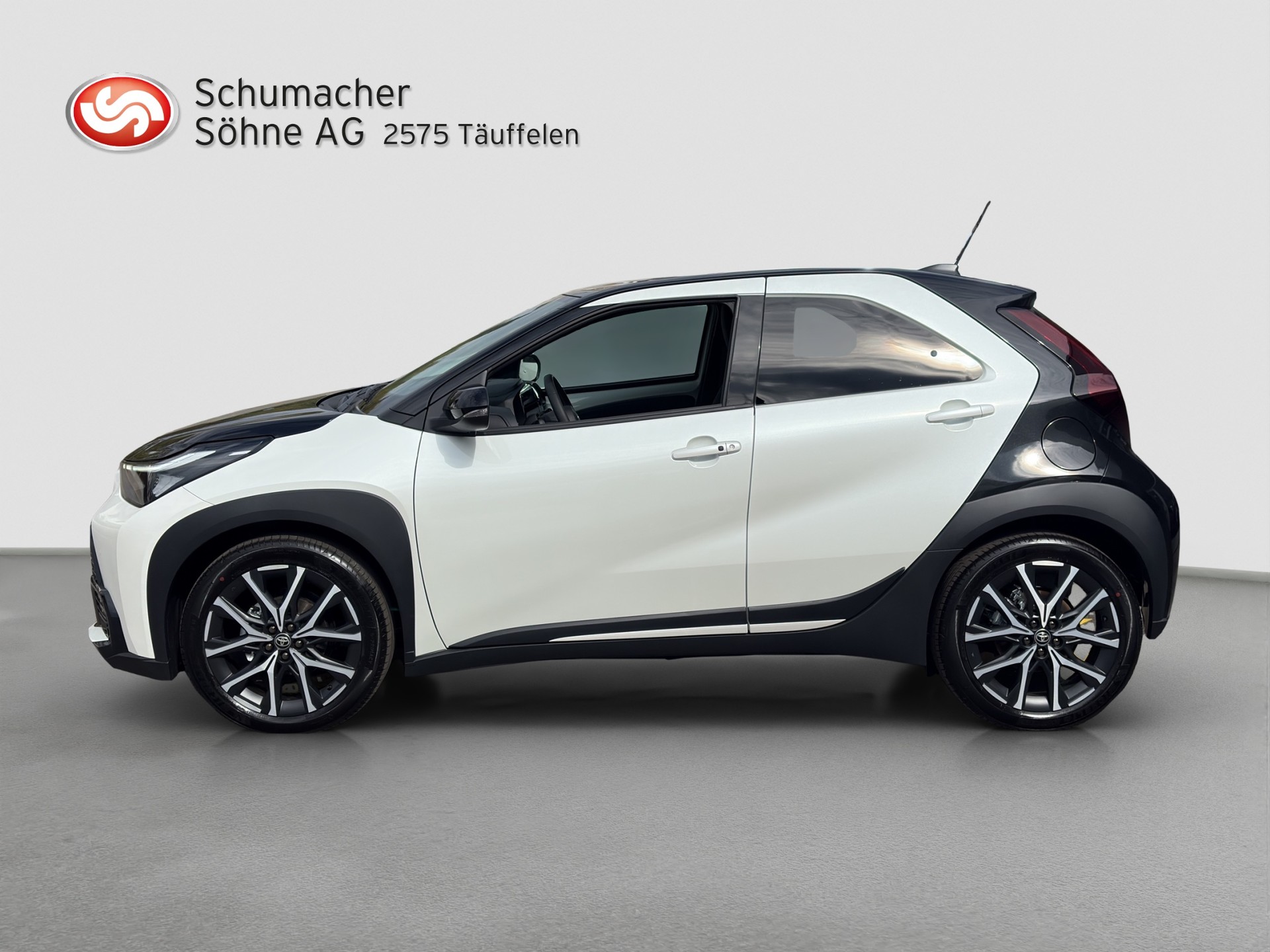 TOYOTA Aygo X 1.5 GR Sport e-CVT-showroom-element-1