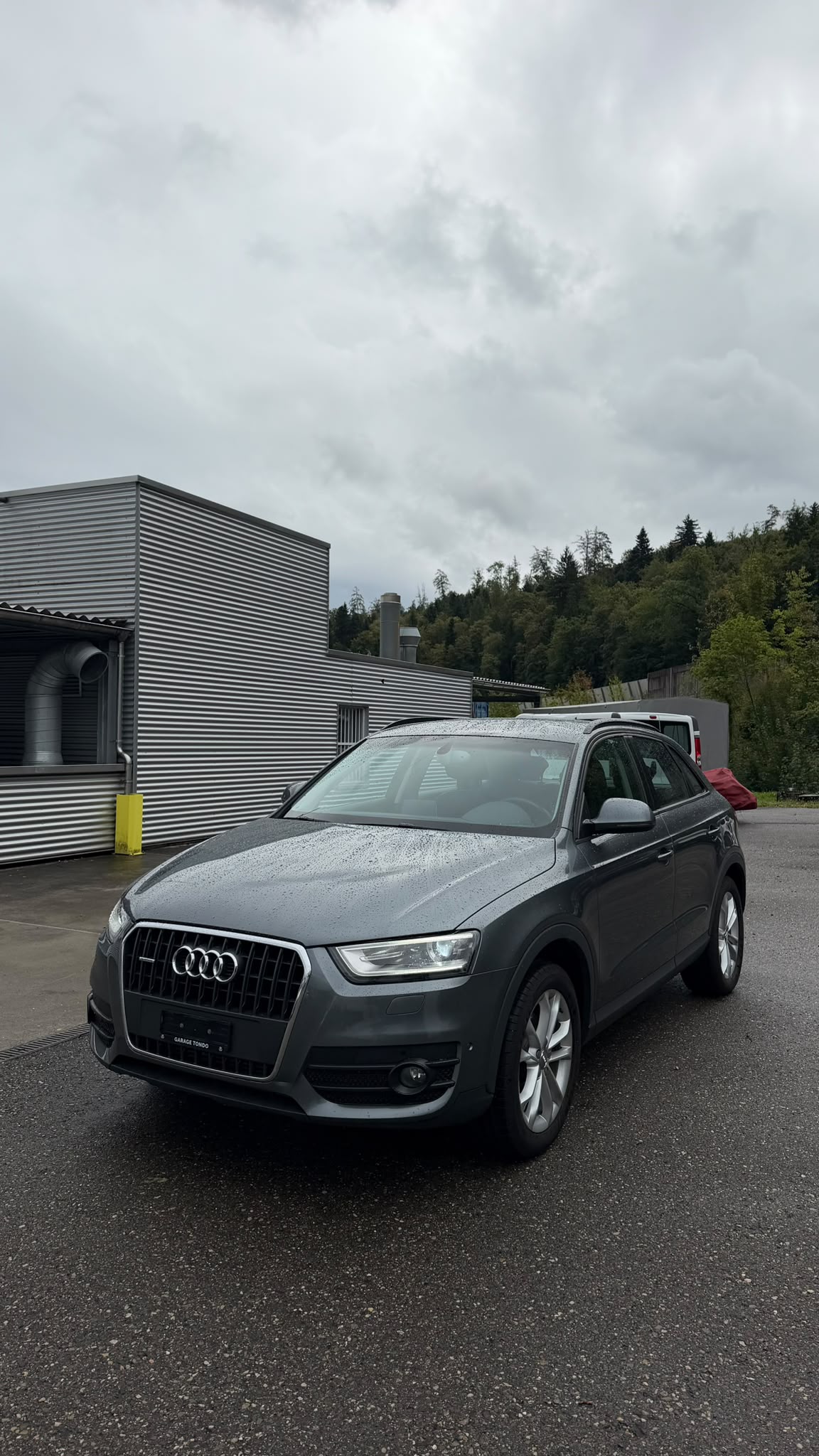 AUDI Q3 2.0 TDI quattro S-tronic-image-4