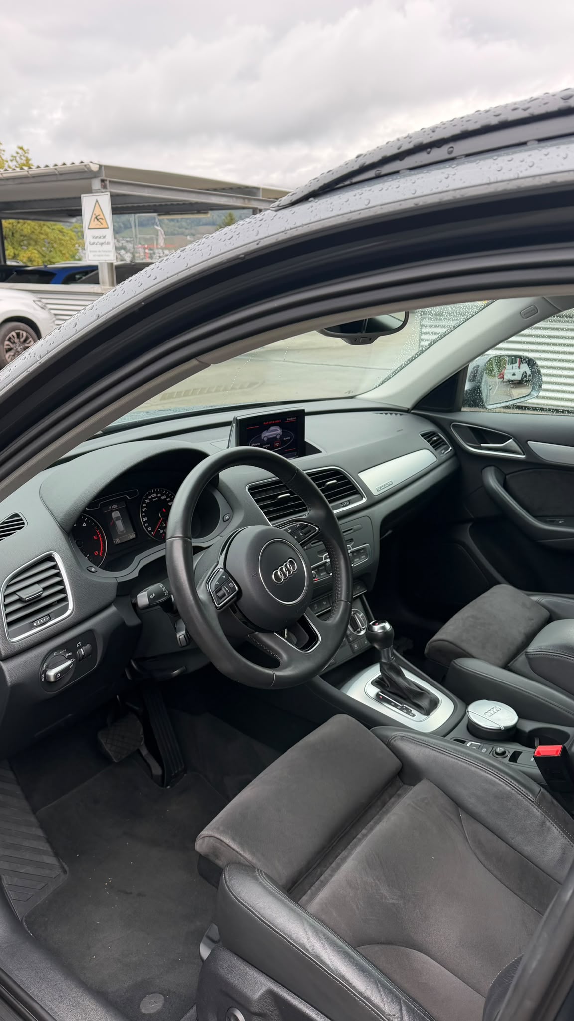 AUDI Q3 2.0 TDI quattro S-tronic-image-6