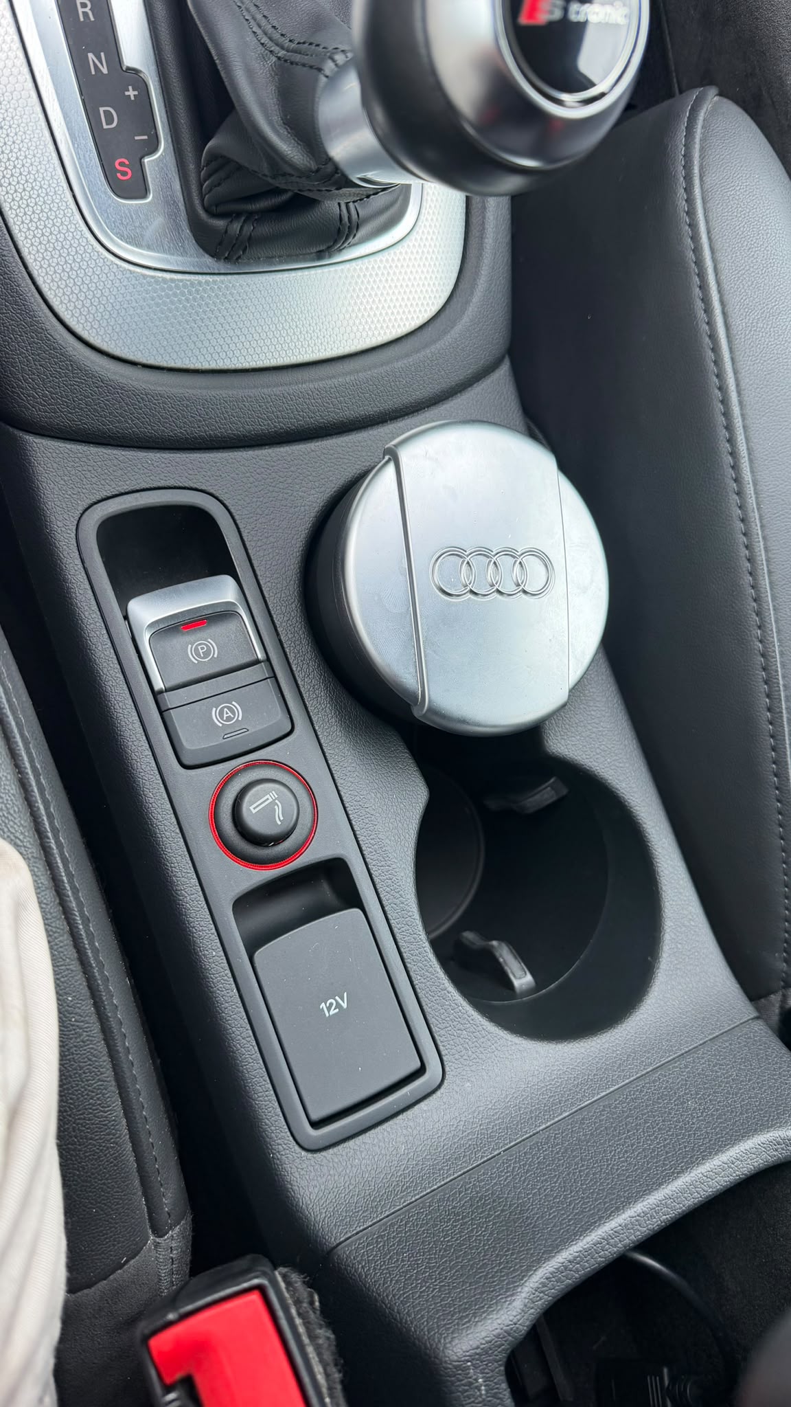 AUDI Q3 2.0 TDI quattro S-tronic-image-11