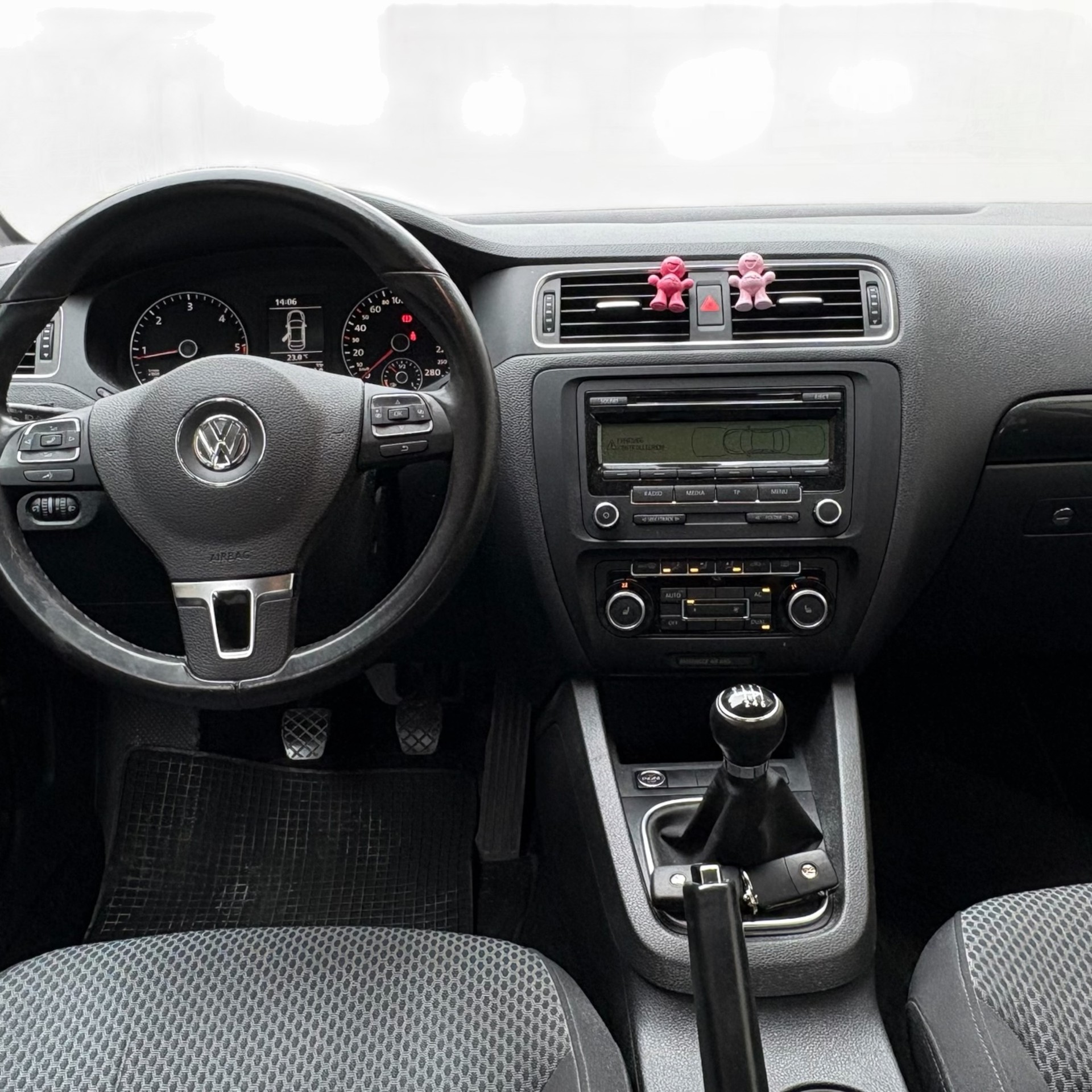 VW Jetta 2.0 TDI Comfortline-image-5