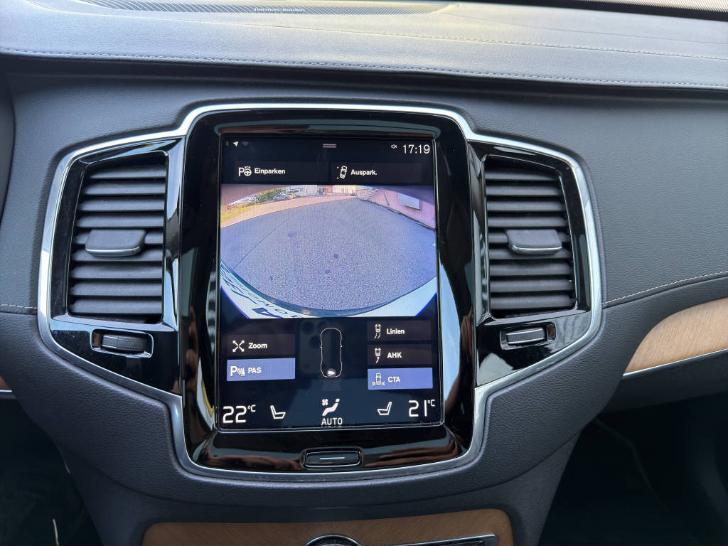 VOLVO XC90 2.0 D5 Inscription 7P. AWD-image-18