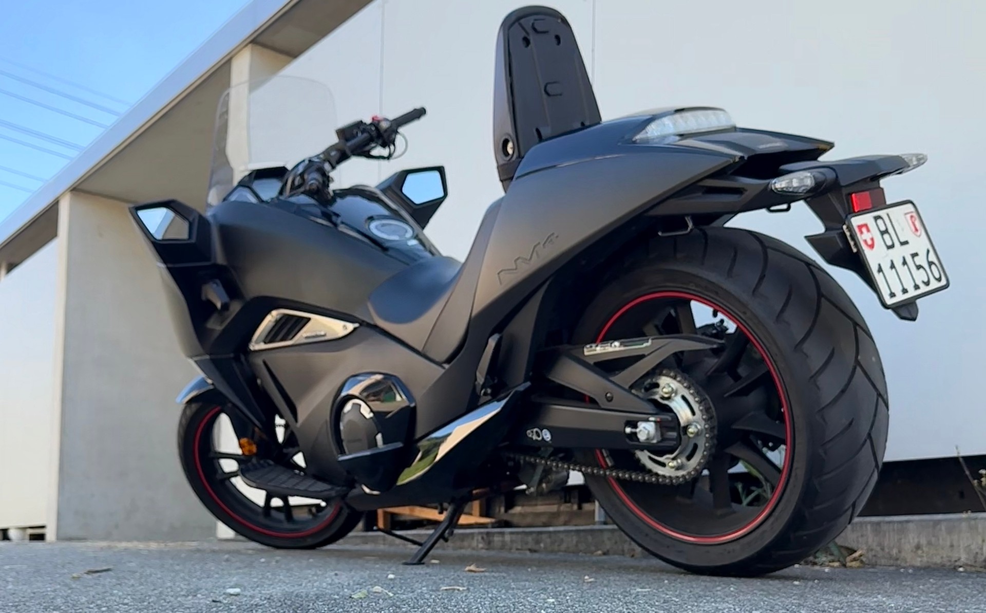 HONDA NM4 Vultus-image-10
