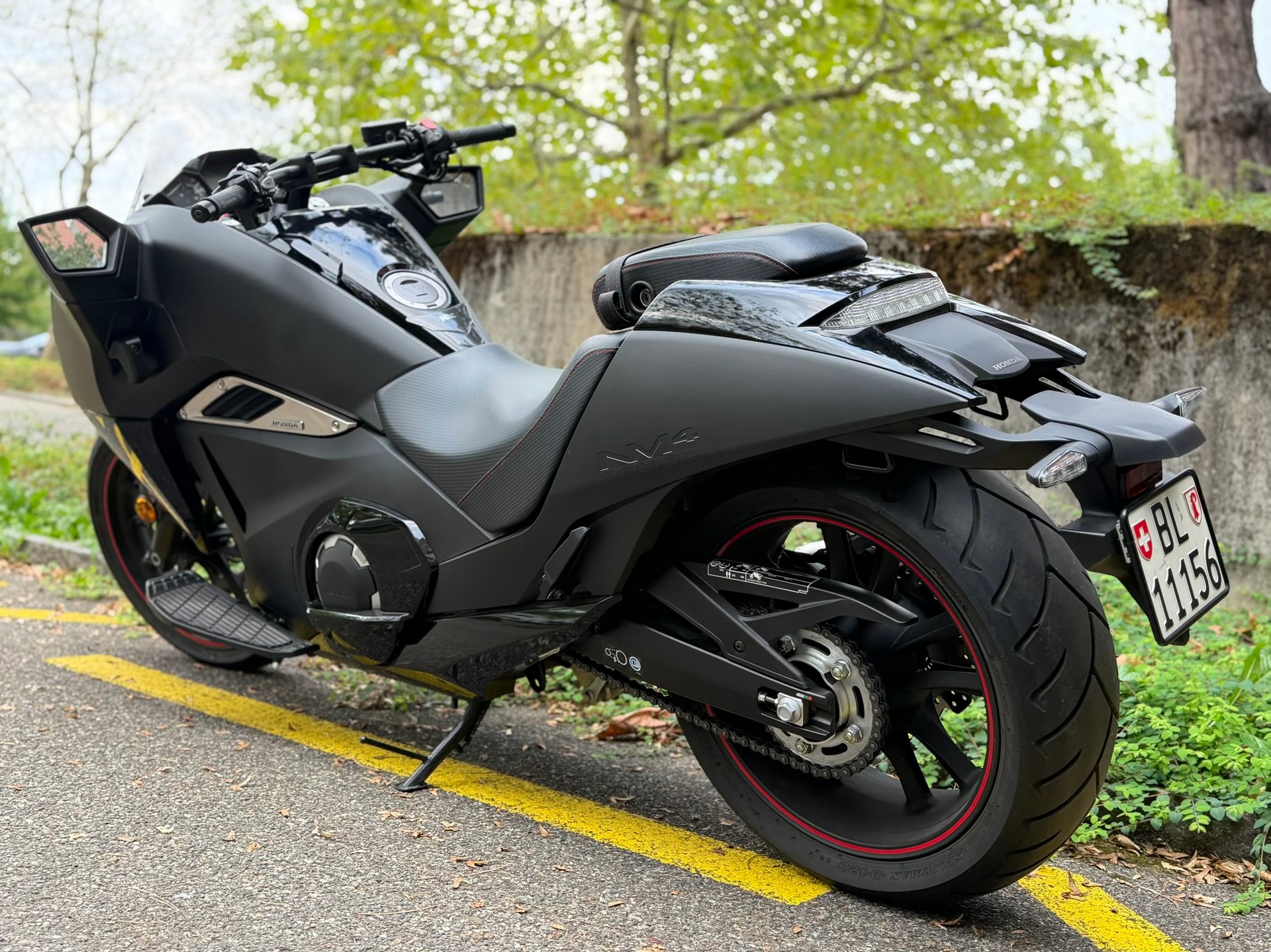 HONDA NM4 Vultus-image-8