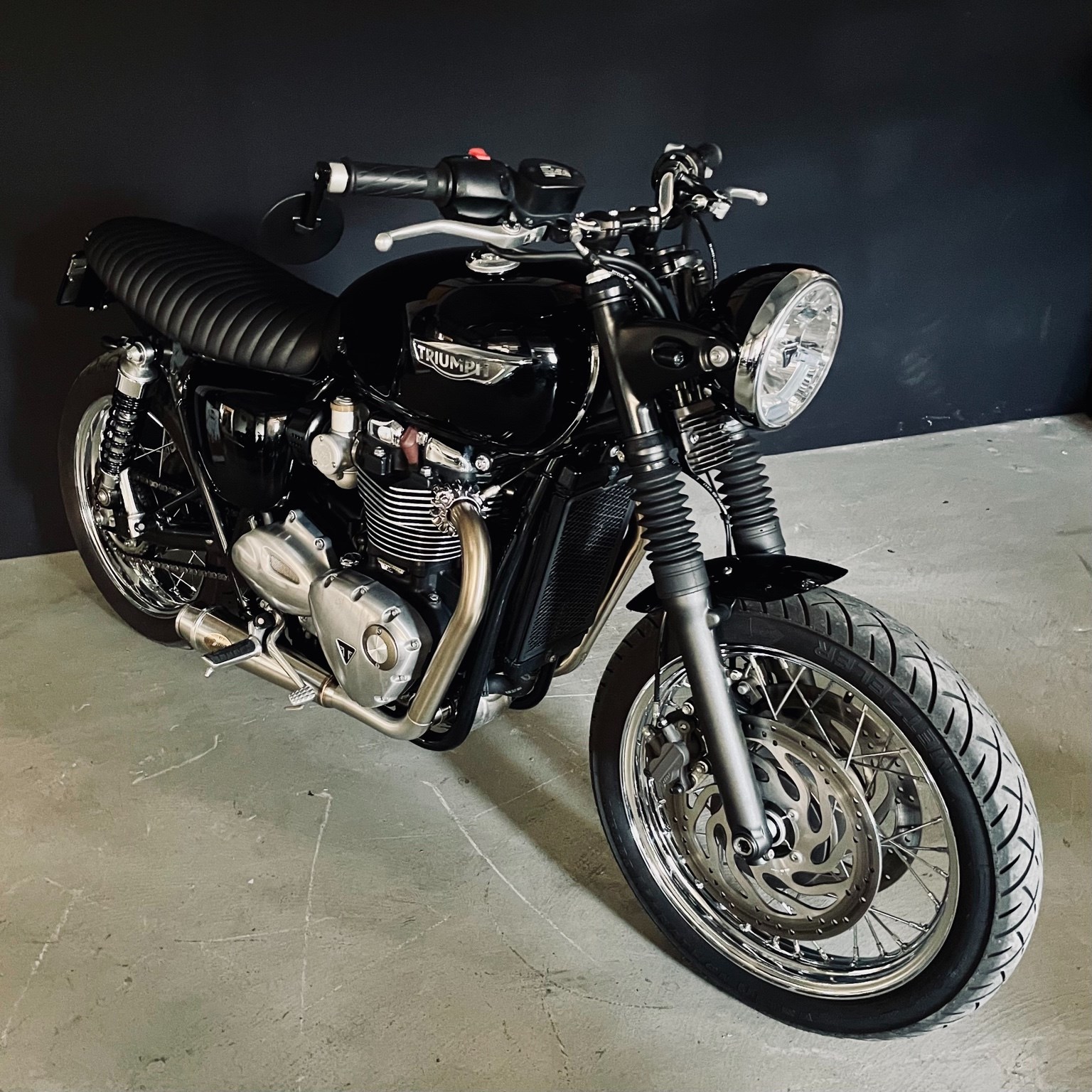 TRIUMPH Bonneville T120 ABS-image-5