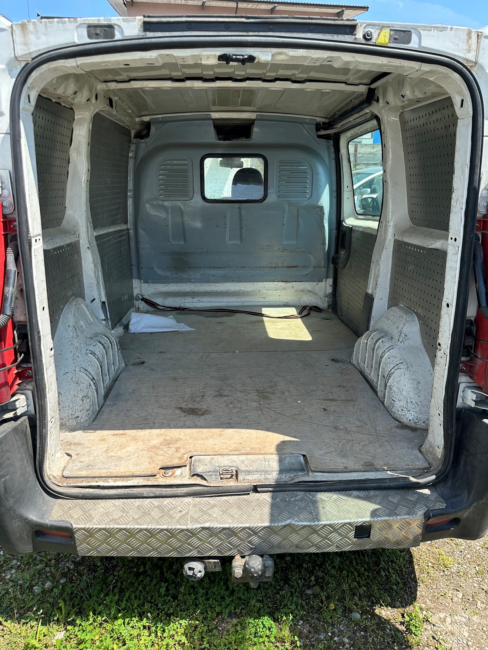 PEUGEOT Expert 2.0 HDi 227 L1H1-image-8