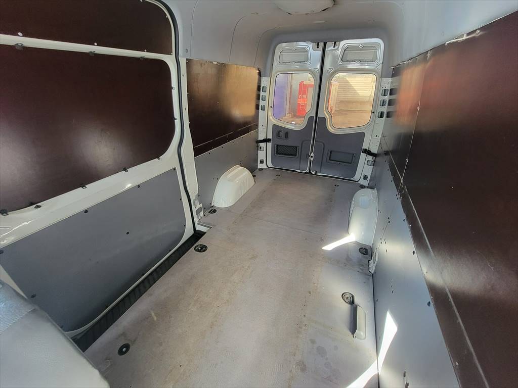 VW Crafter 35 2.5 TDI 109 PS-image-9