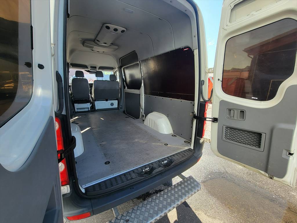 VW Crafter 35 2.5 TDI 109 PS-image-10