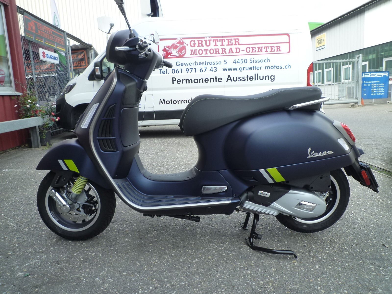 PIAGGIO Vespa GTS 125 Super Tech ABS-image-6