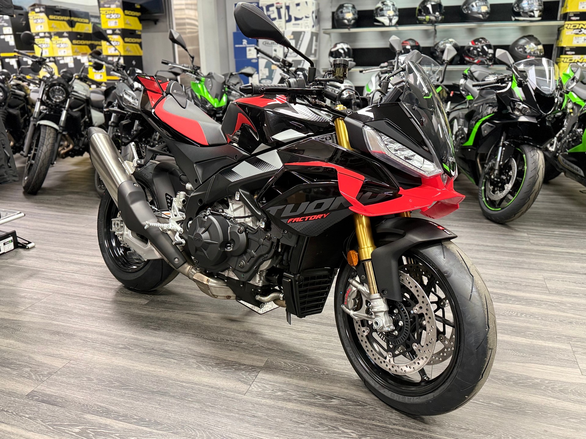 APRILIA Tuono V4 1100 Factory E5+ 2025 Dark Kracken-image-6