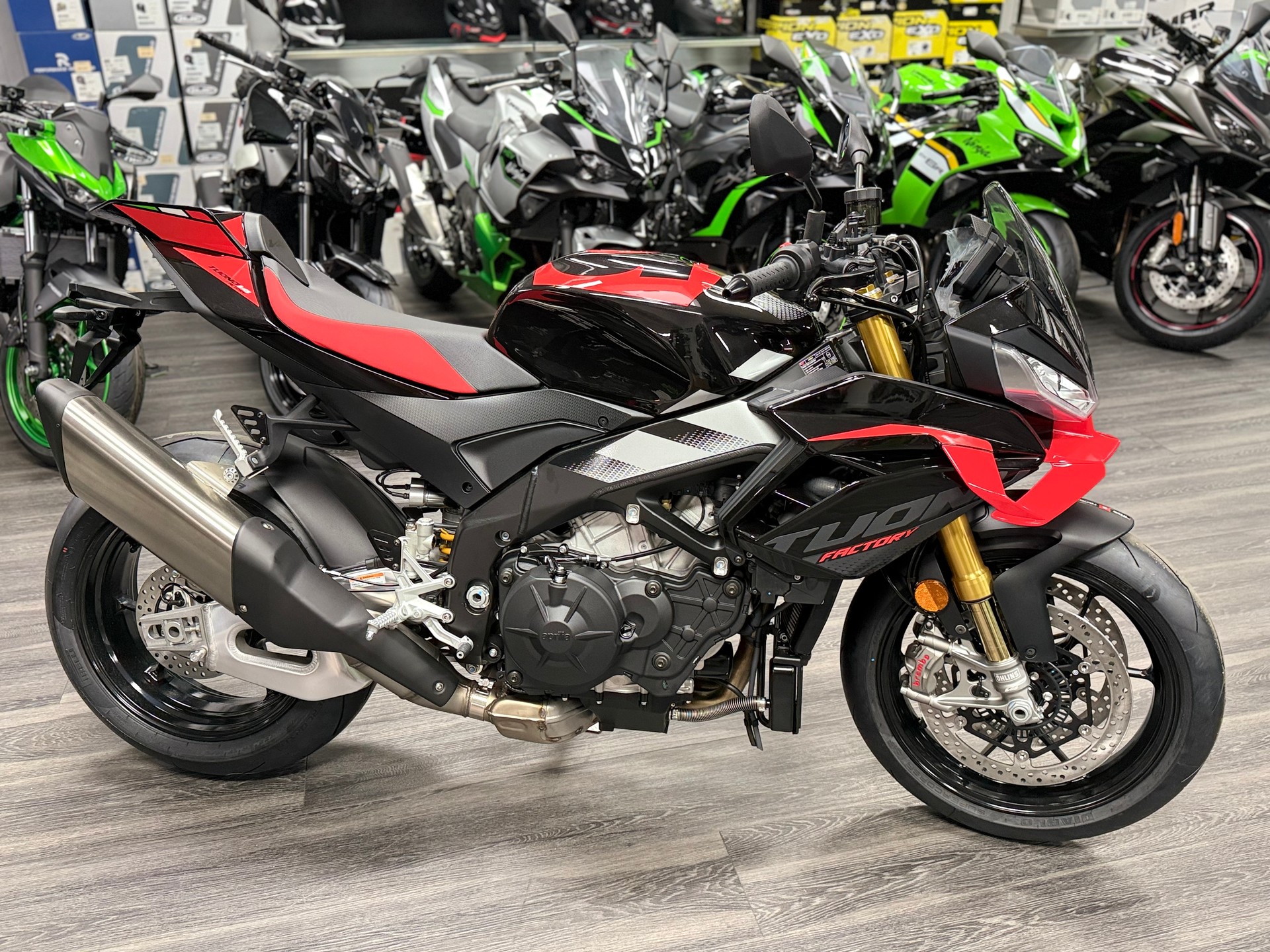 APRILIA Tuono V4 1100 Factory E5+ 2025 Dark Kracken-image-4