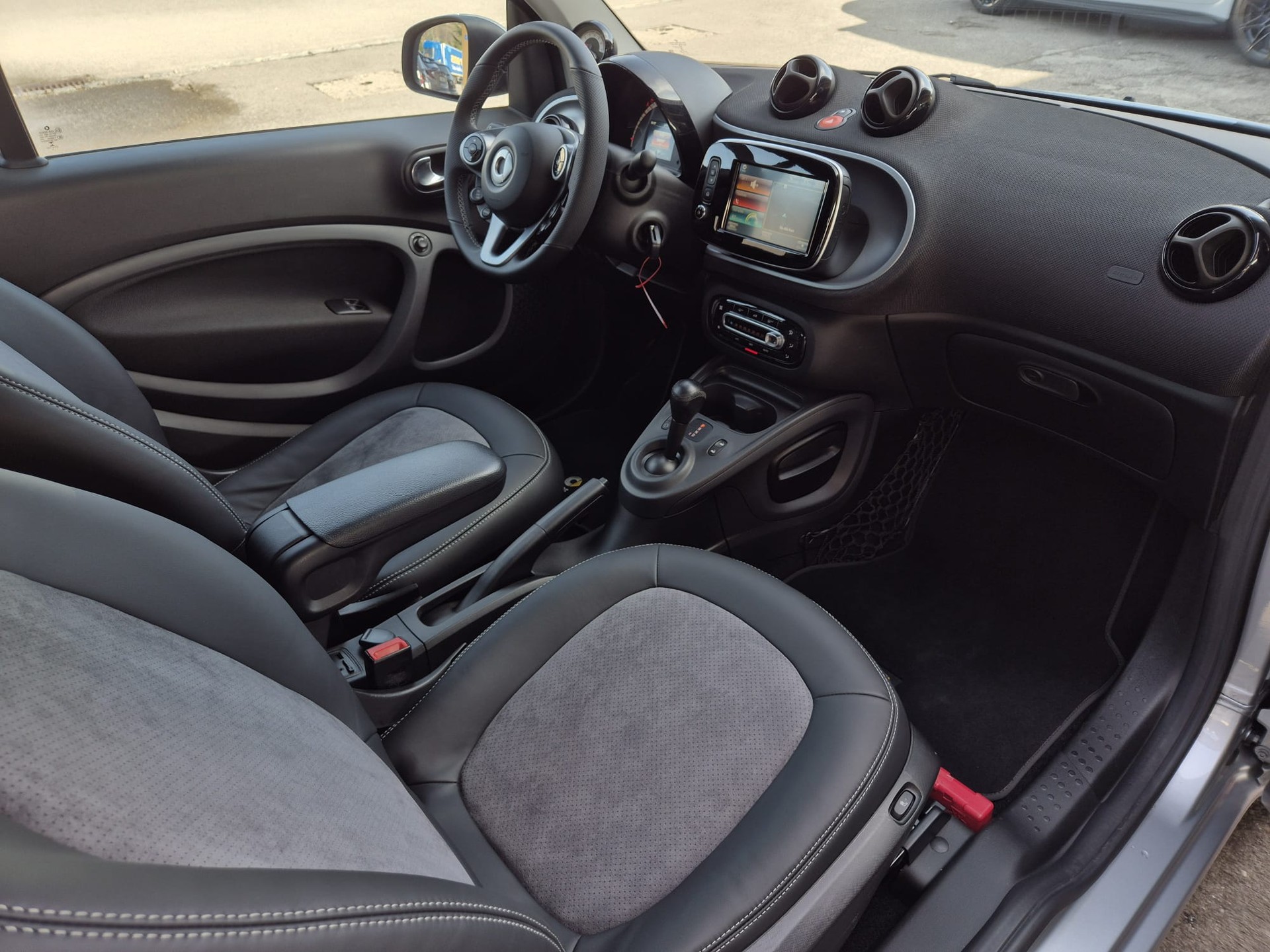 SMART fortwo cabrio twinmatic Maserati-image-11
