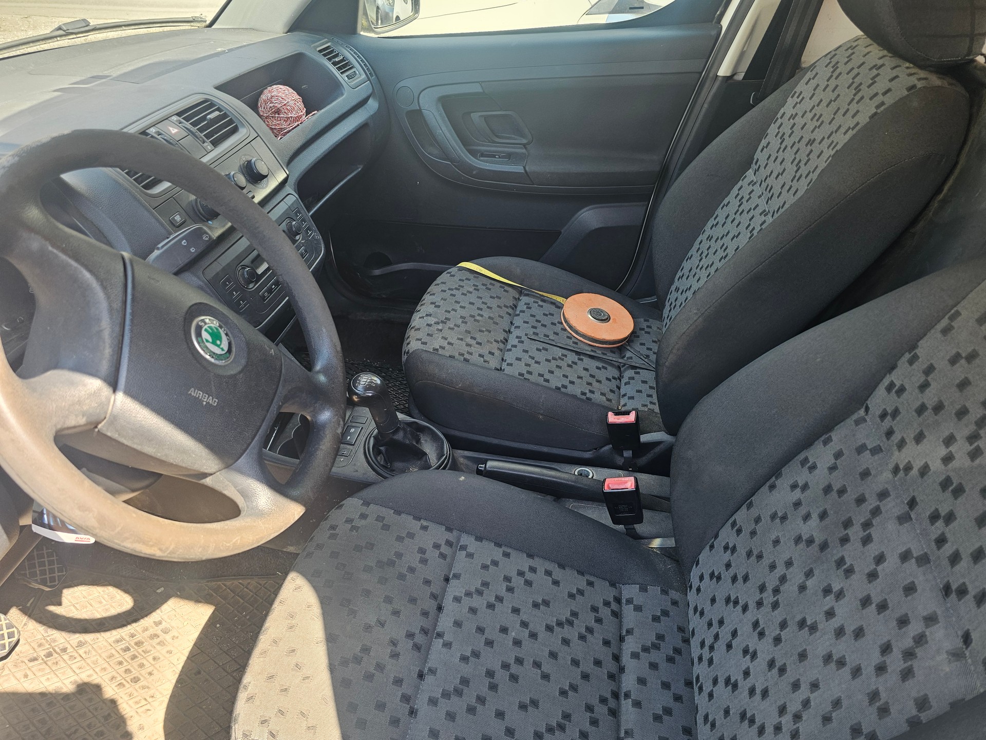 SKODA Praktik 1.2 12V-image-8