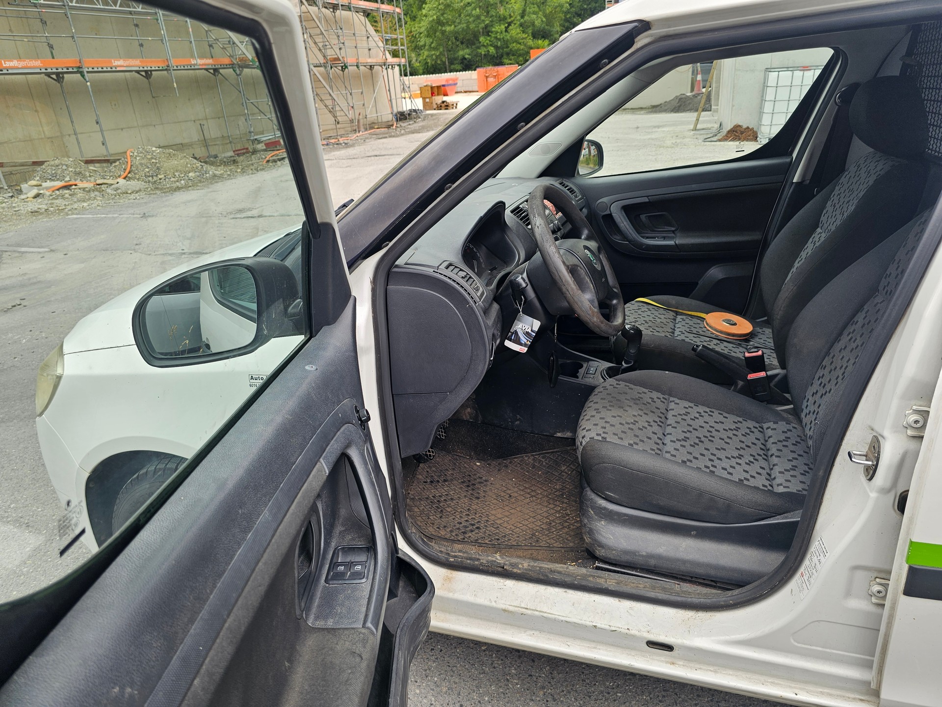 SKODA Praktik 1.2 12V-image-7