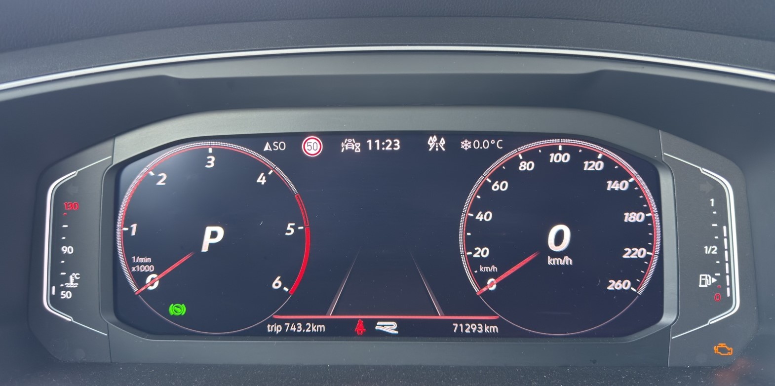 VW Tiguan 2.0 TDI SCR R-Line 4Motion DSG-image-9