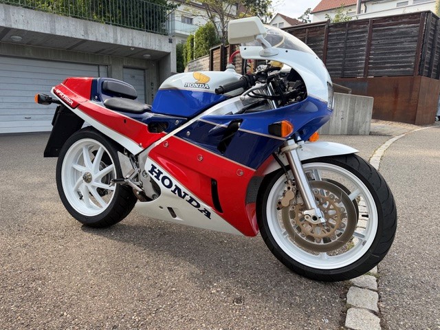 HONDA R / RC30-image-15