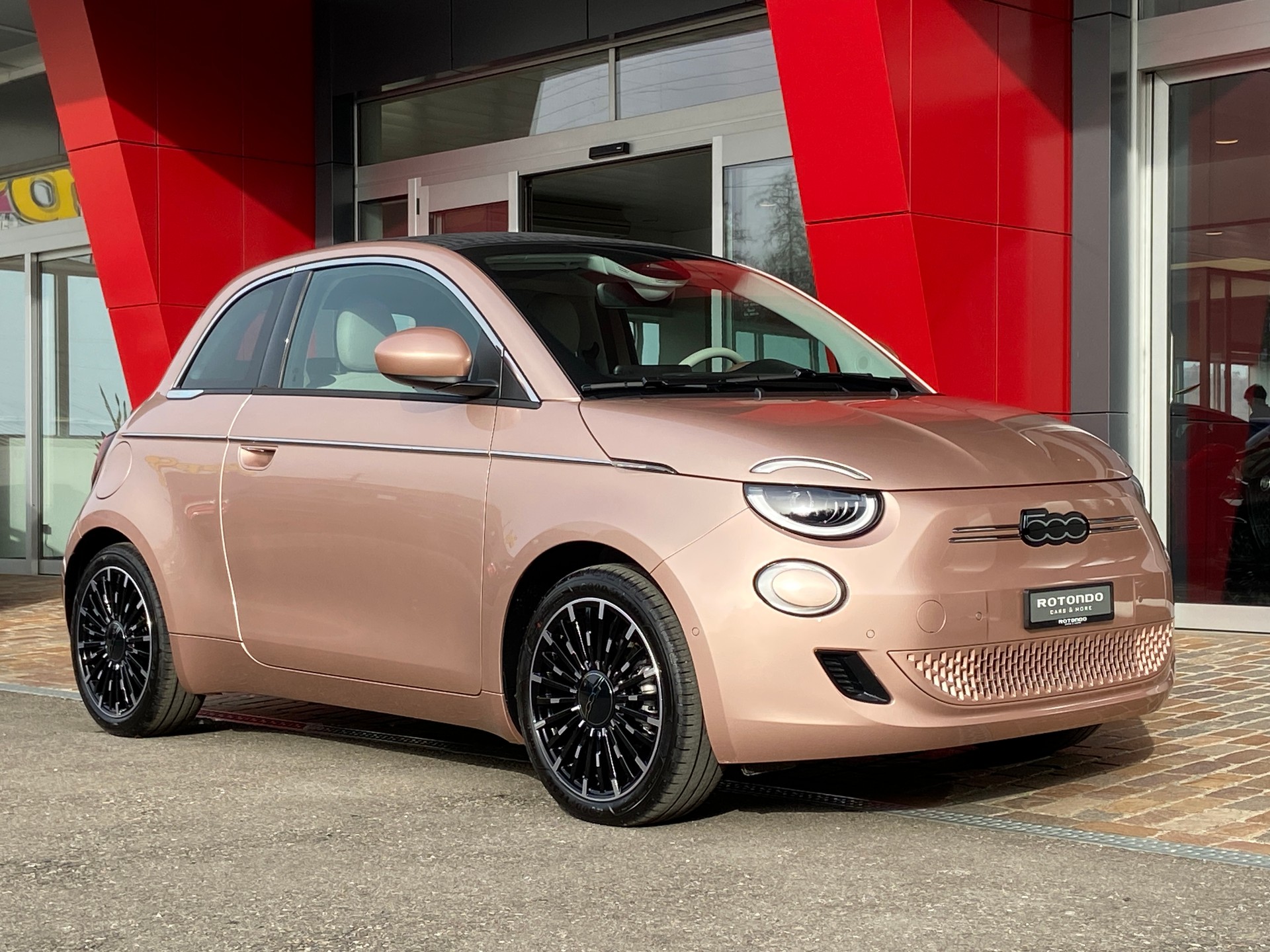 FIAT 500 C electric 87 kW La Prima-image-16