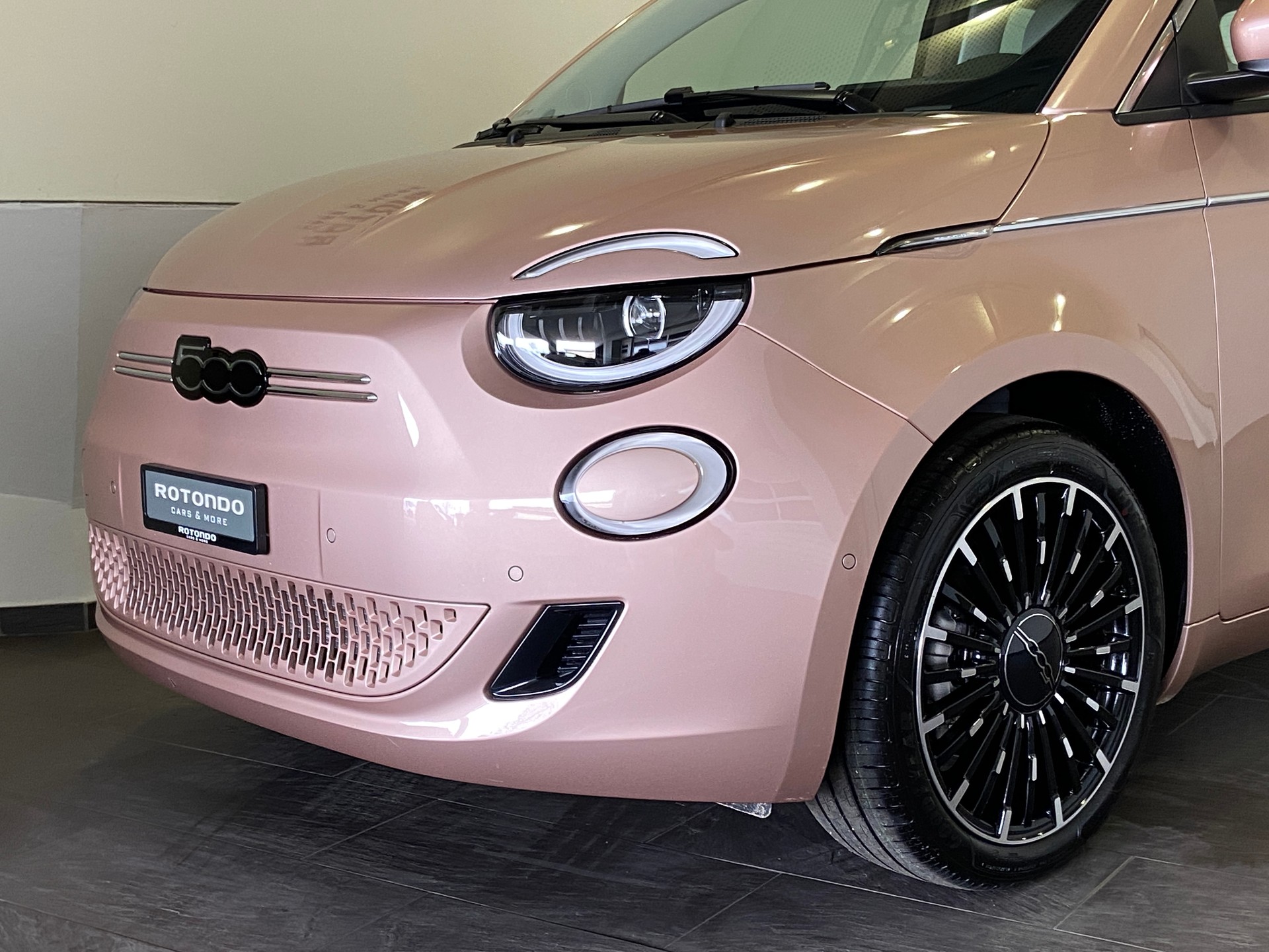 FIAT 500 C electric 87 kW La Prima-image-4