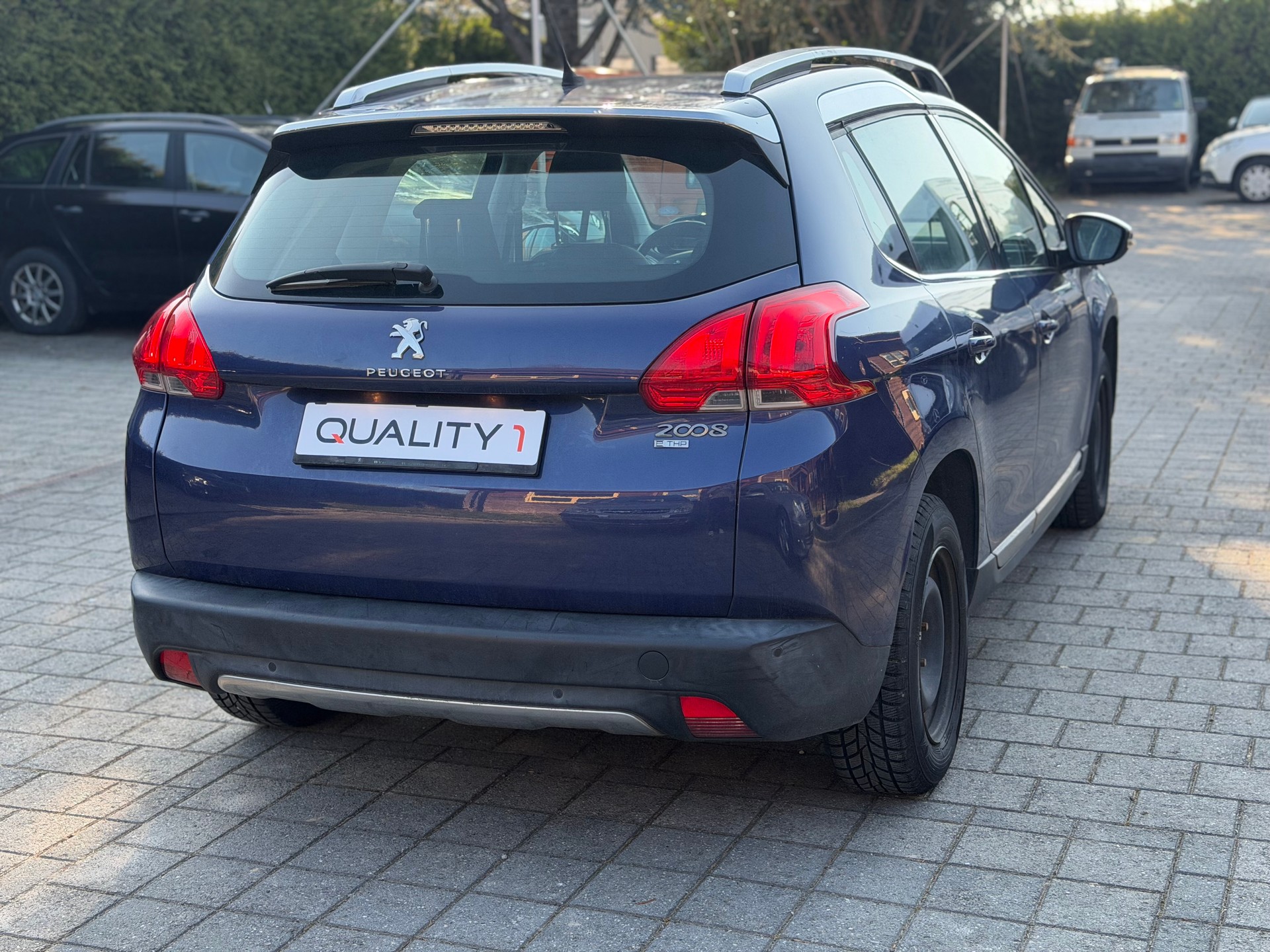 PEUGEOT 2008 1.2 PureTech Active-image-4