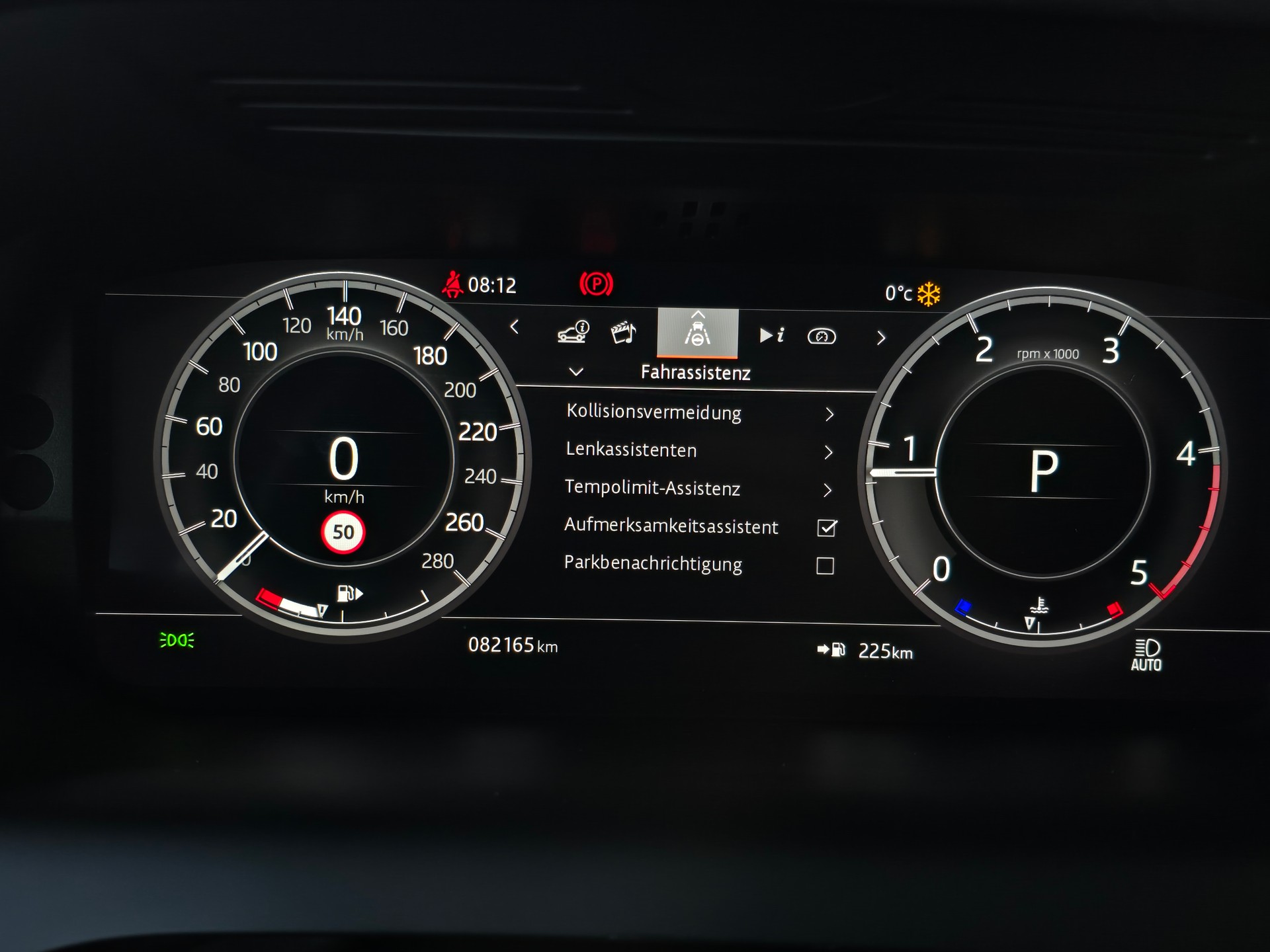 LAND ROVER Discovery Sport R Dyn D240 2.0D SD4 MHEV HSE AT9 mit AHK-image-18