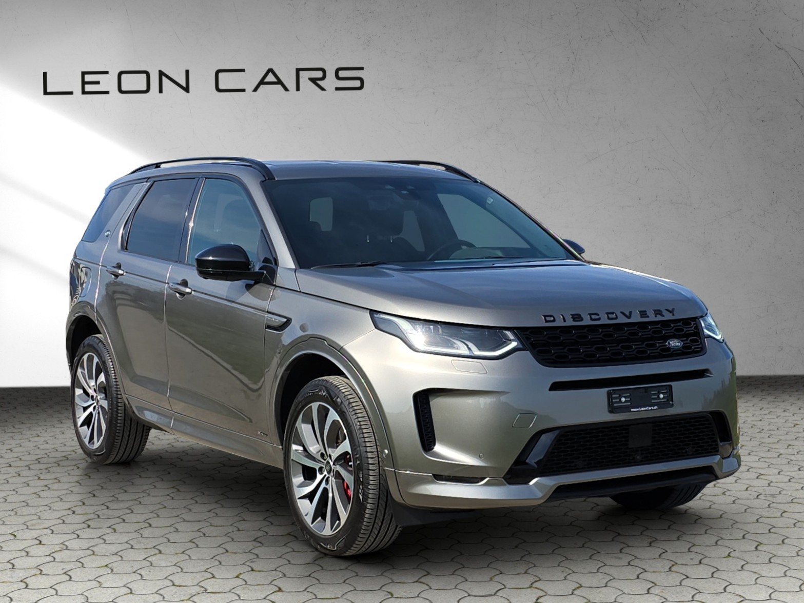 LAND ROVER Discovery Sport R Dyn D240 2.0D SD4 MHEV HSE AT9 mit AHK-showroom-element-1