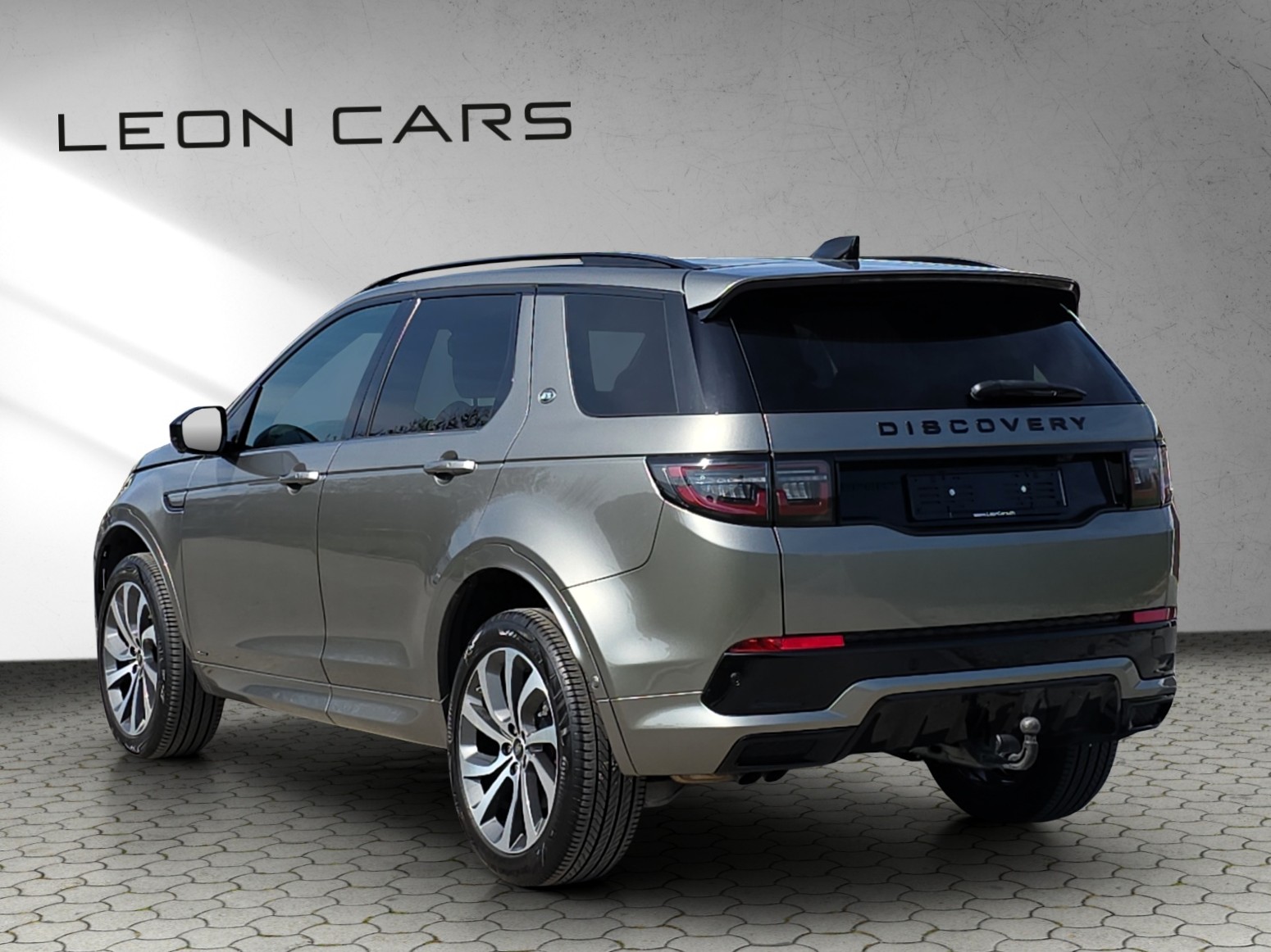 LAND ROVER Discovery Sport R Dyn D240 2.0D SD4 MHEV HSE AT9 mit AHK-showroom-element-2