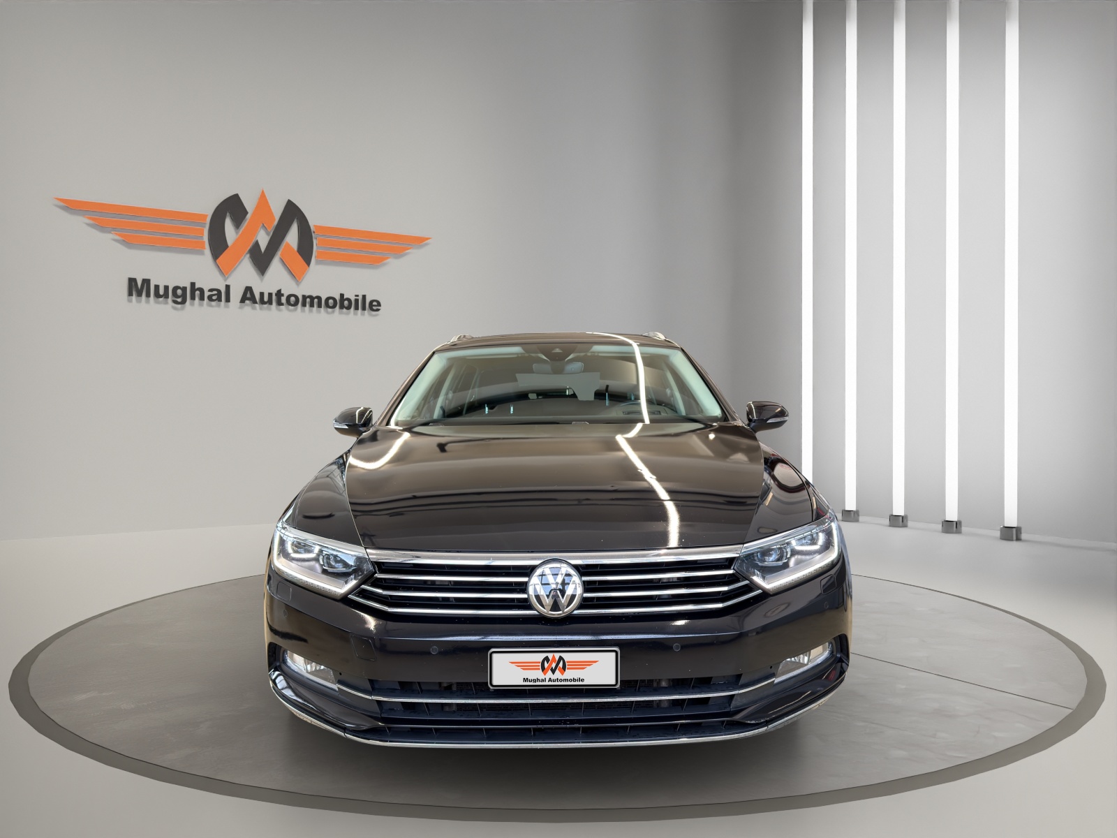 VW Passat Variant 2.0 TDI SCR BMT Sport DSG-image-1
