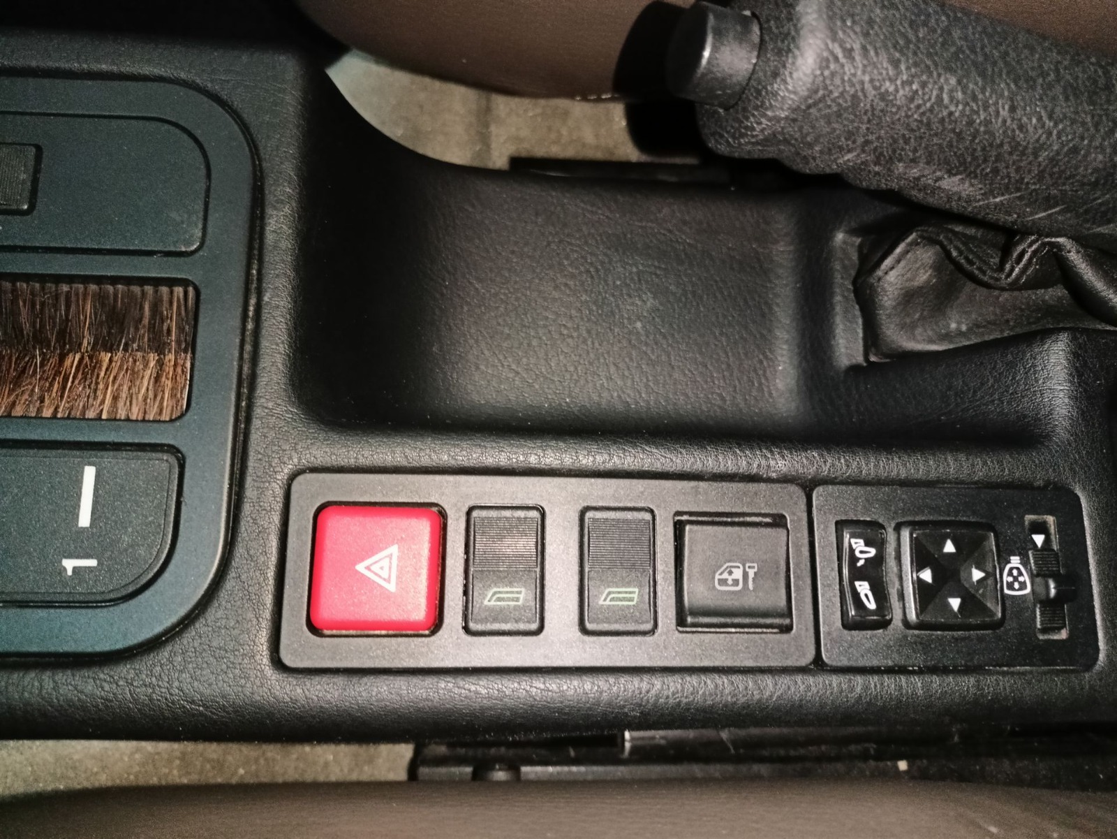 LANCIA Thema 3.0 V6 LS-image-12