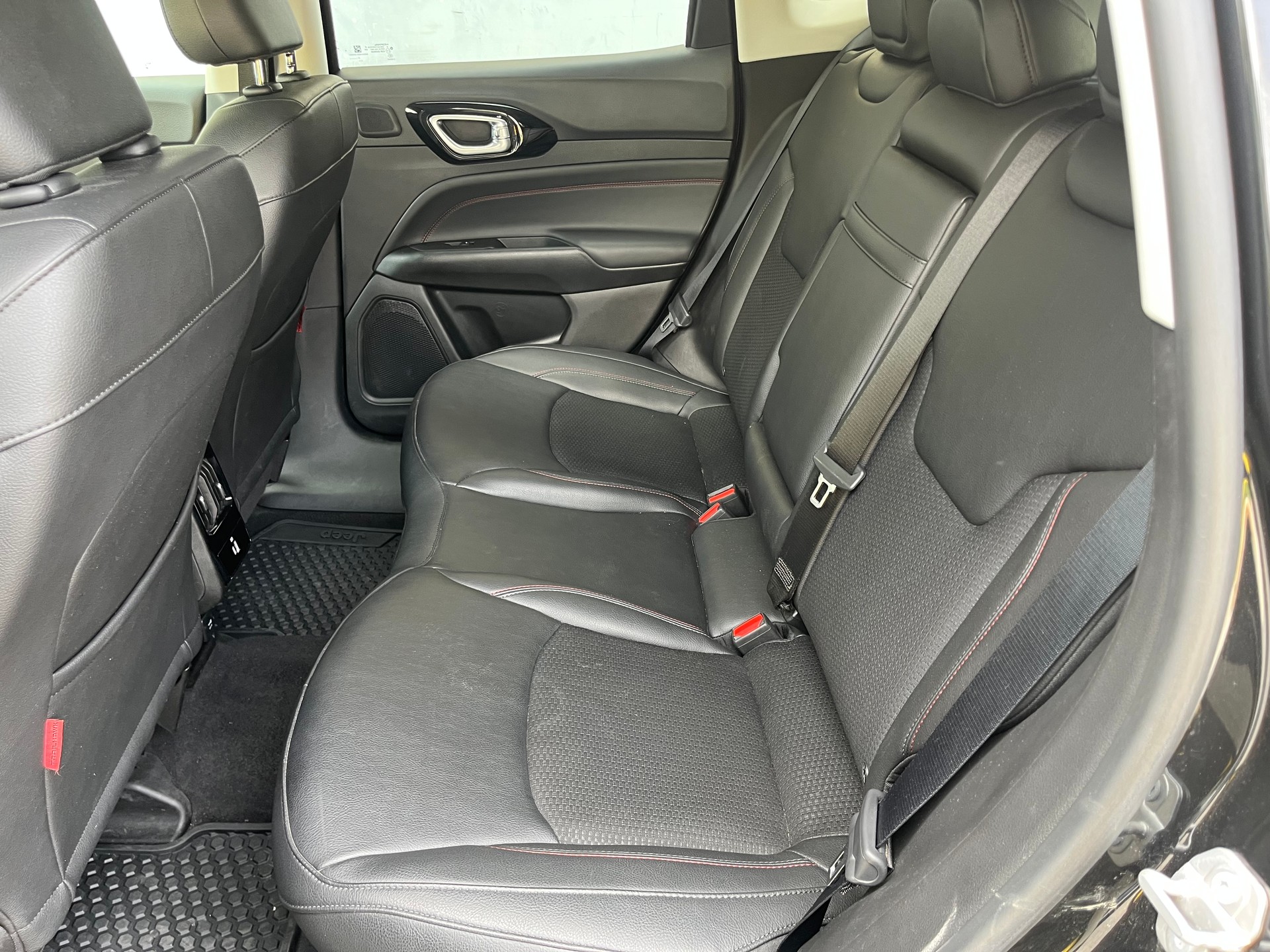 JEEP Compass 1.3 T PHEV Trailhawk AWD-image-7