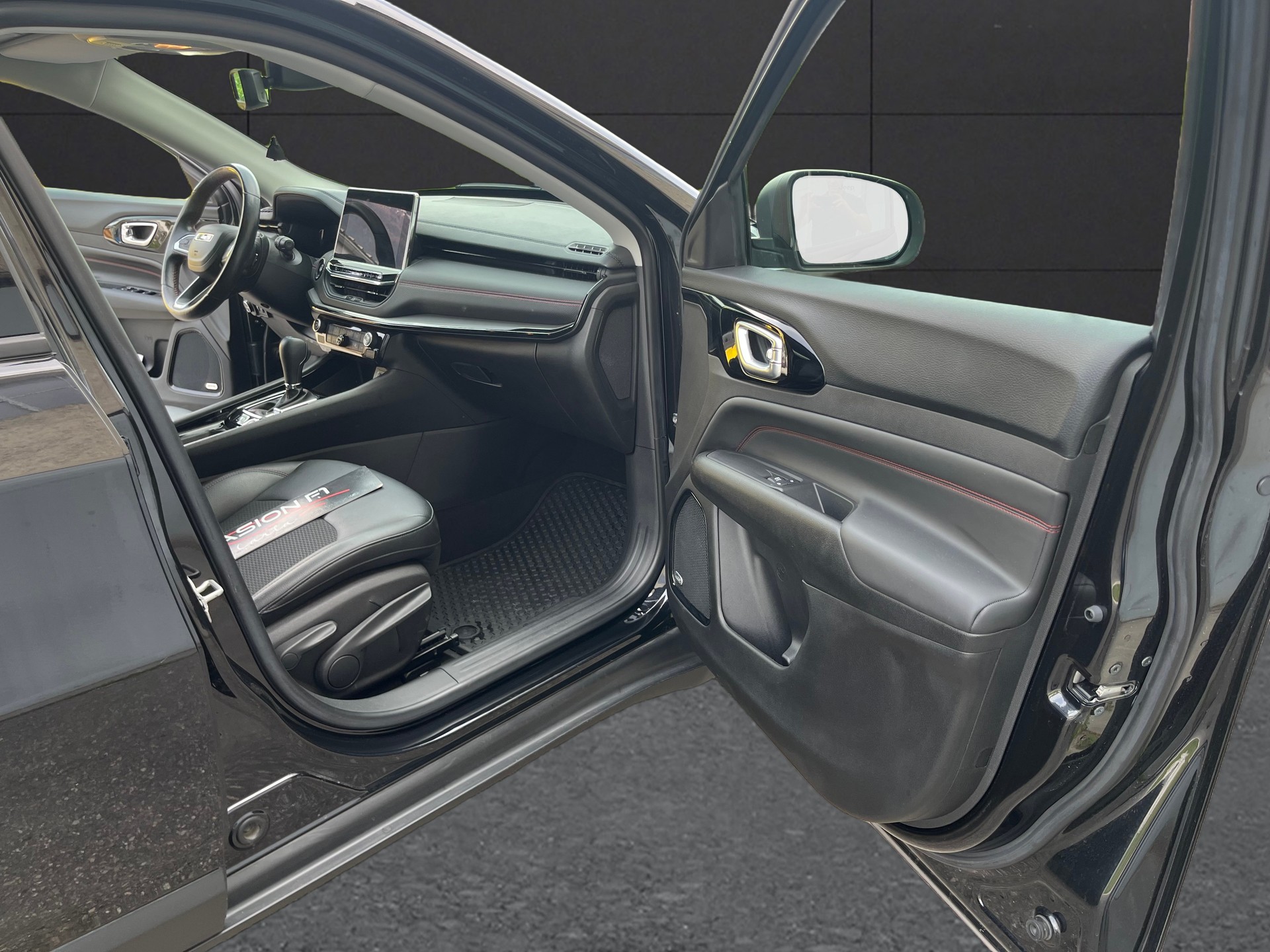 JEEP Compass 1.3 T PHEV Trailhawk AWD-image-10