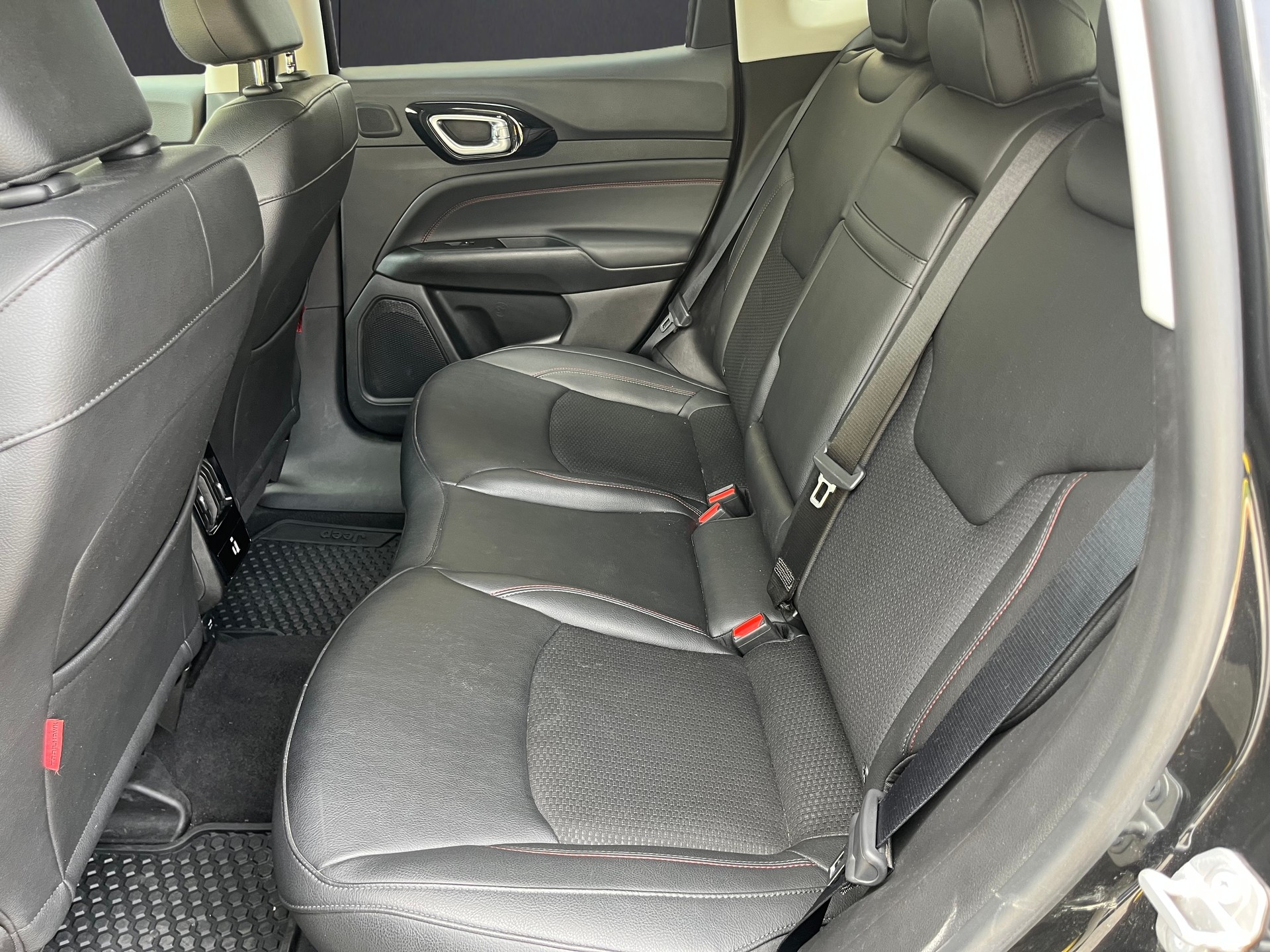 JEEP Compass 1.3 T PHEV Trailhawk AWD-image-7