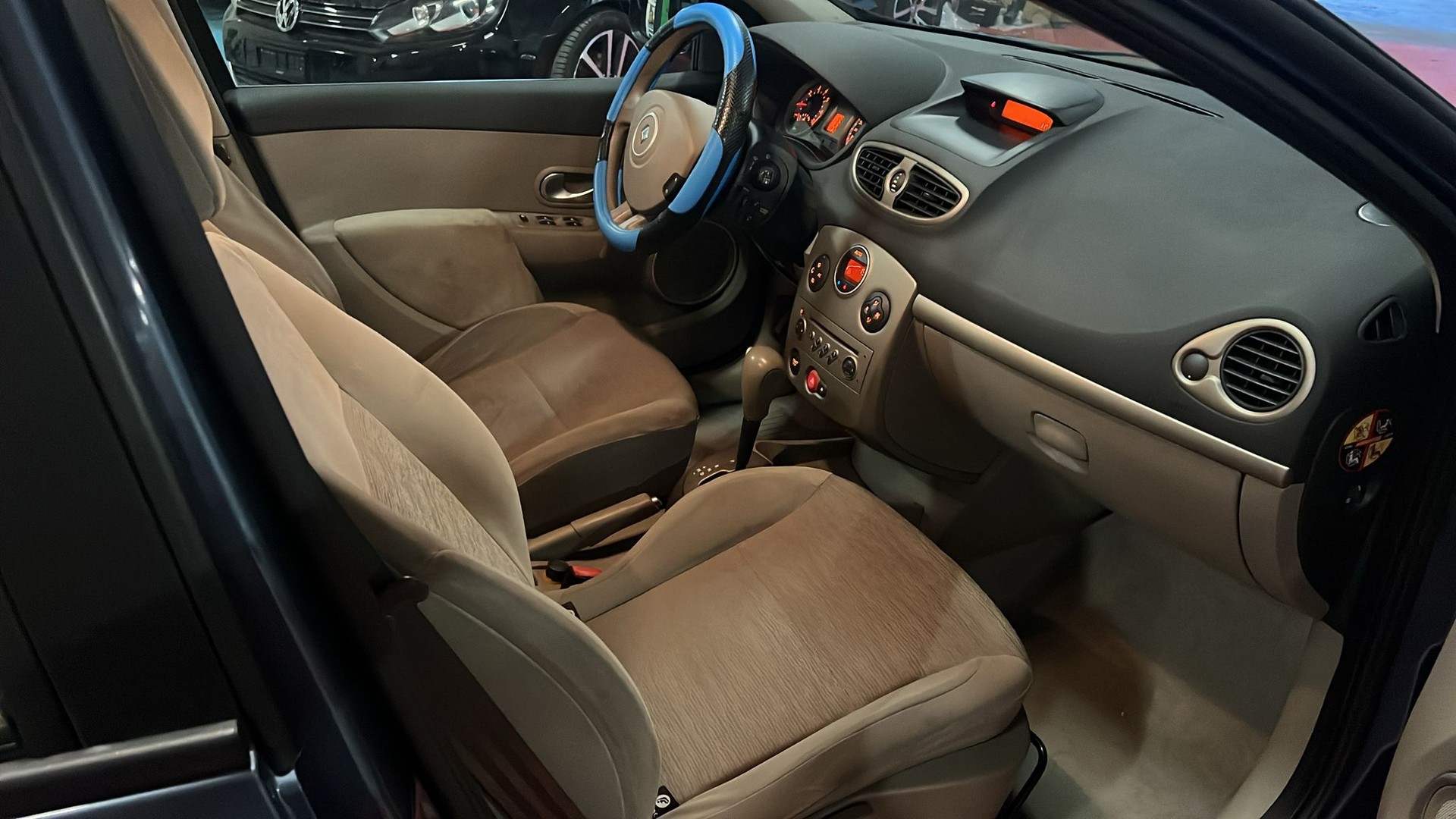 RENAULT Clio 1.6 16V-image-10