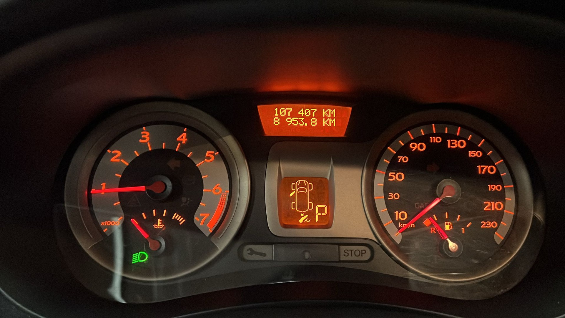 RENAULT Clio 1.6 16V-image-8