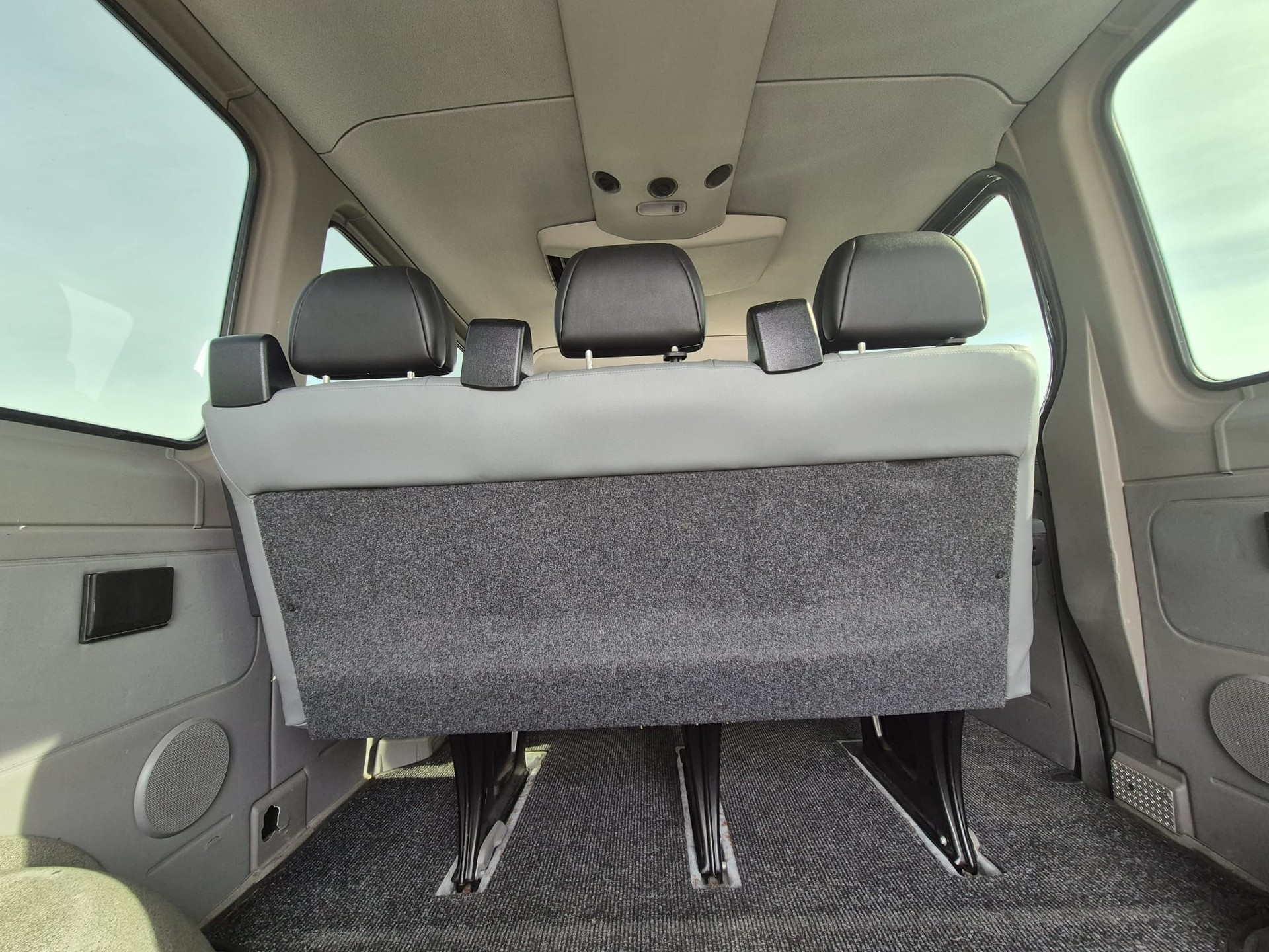 VW Crafter 35 2.5 TDI 109 PS-image-14