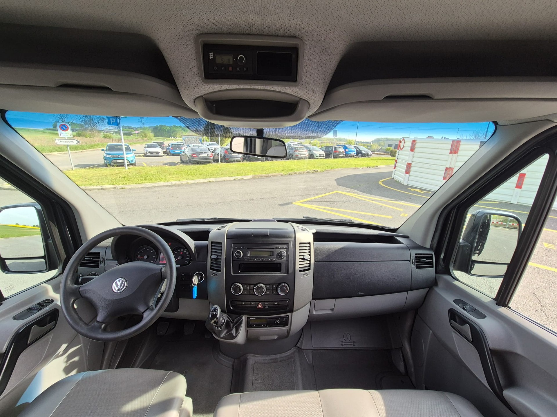 VW Crafter 35 2.5 TDI 109 PS-image-5