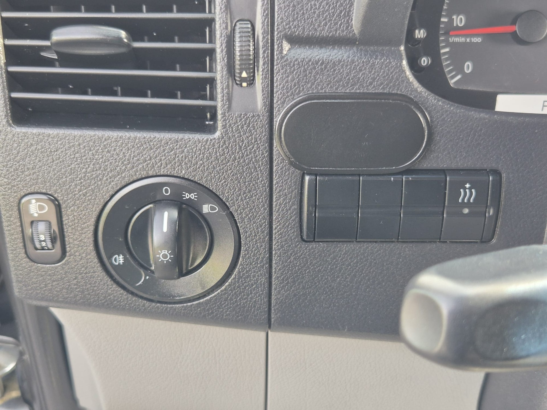 VW Crafter 35 2.5 TDI 109 PS-image-27